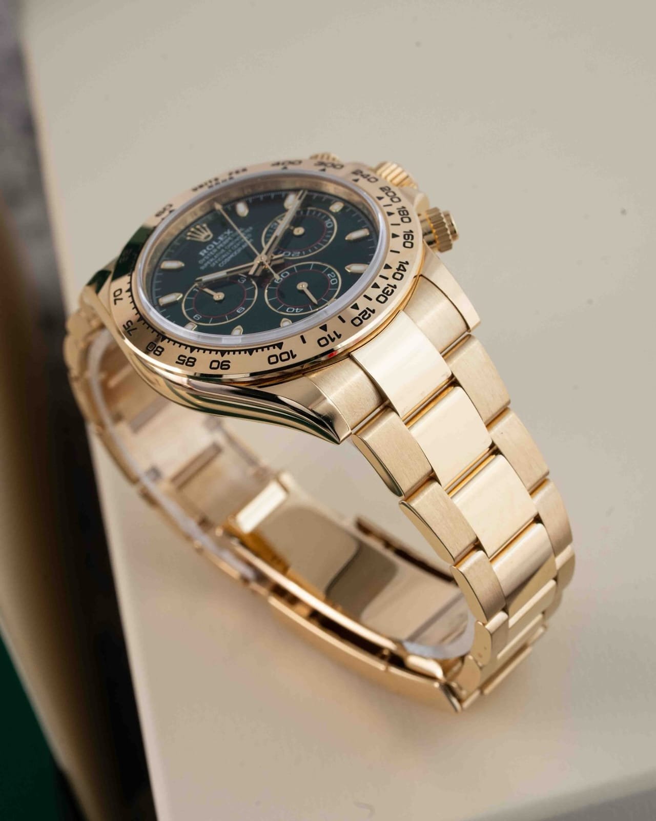 Role_x Oyster Perpetual Daytona Chosmograph Gold-Green - Image 5