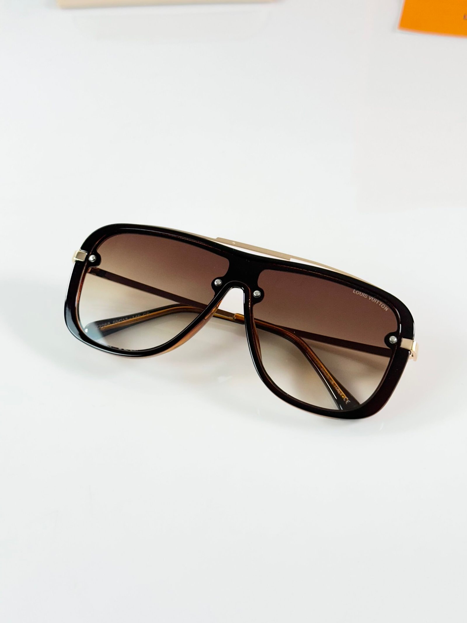 Louis_Vuitton_2068_Gold_Brown - Image 3