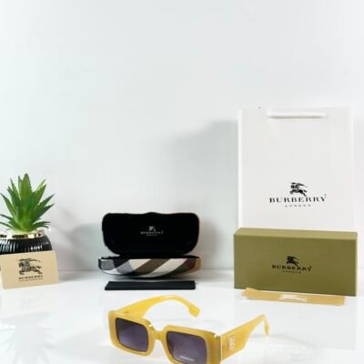 Burberry_WMNS_11089_Yellow_Black_DC