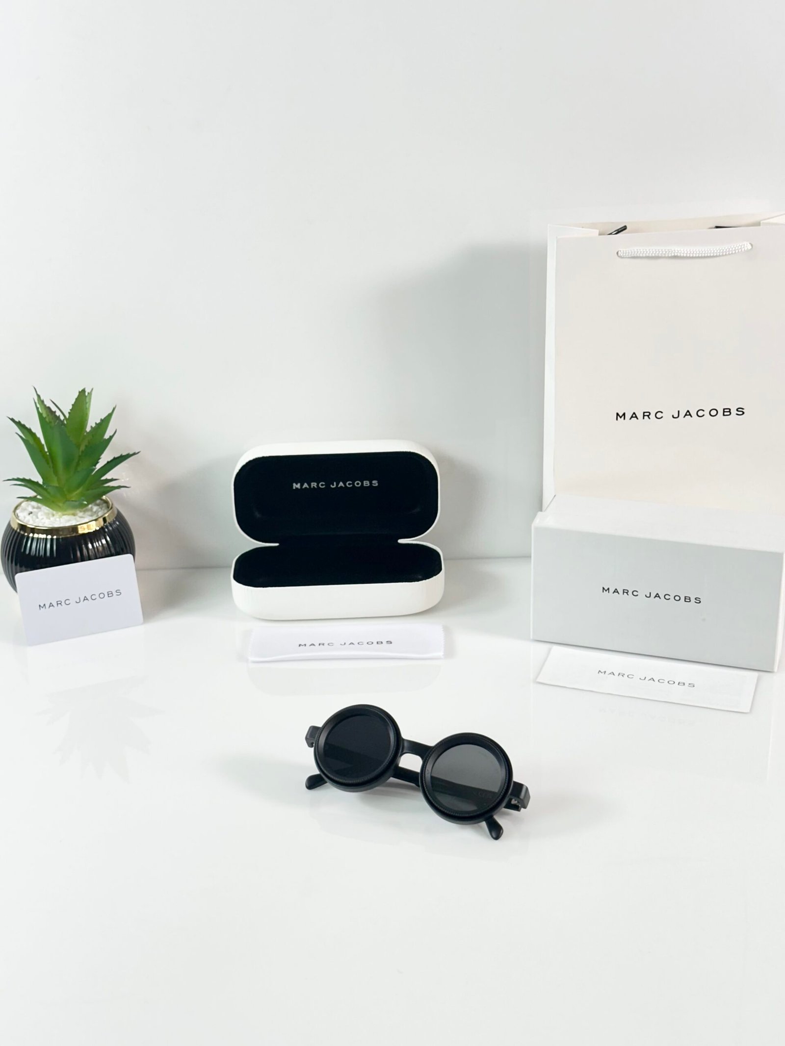 Marc Jacobs Adjustable 8357 Black - Image 4