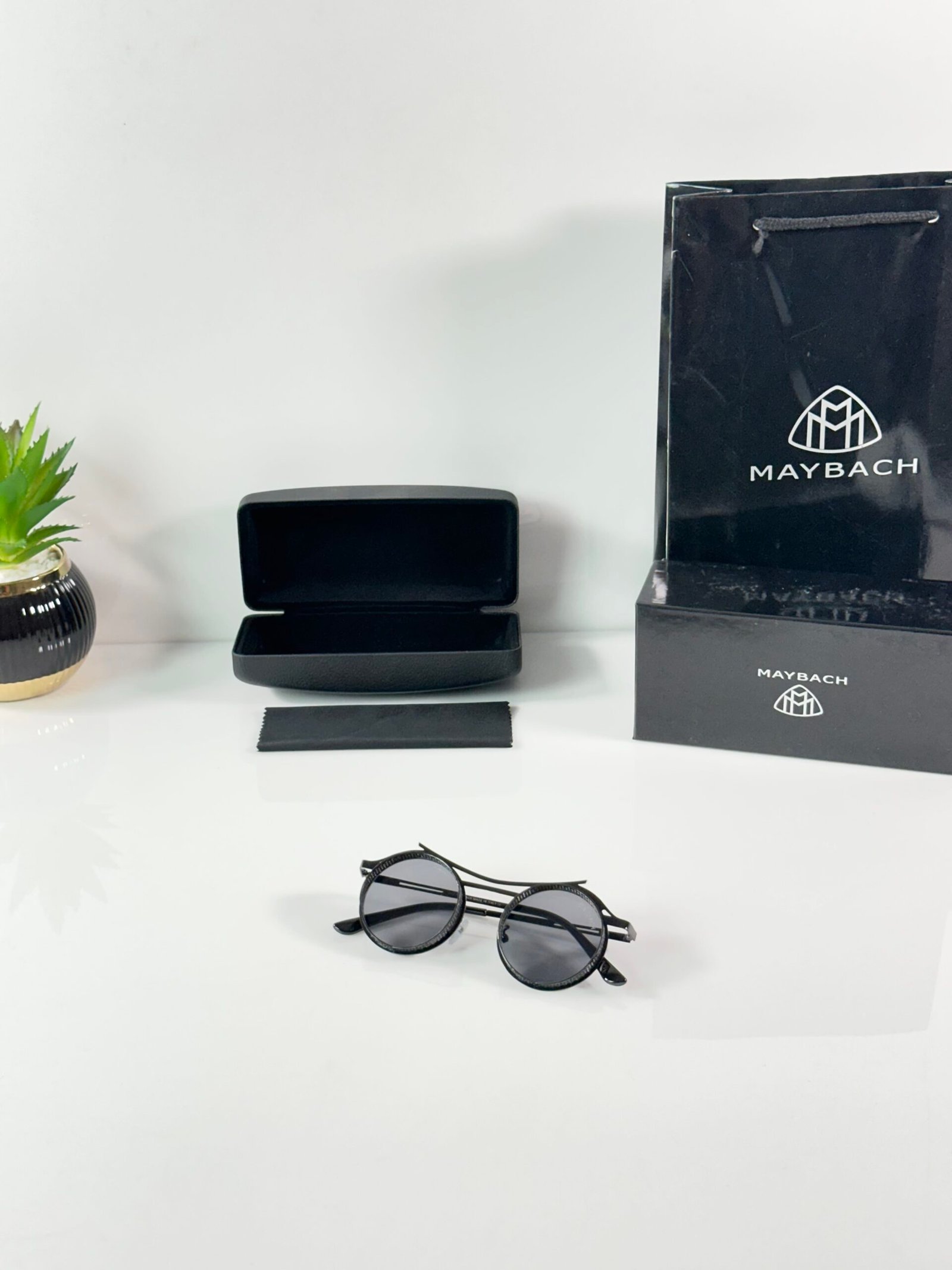 Maybach 2172 Black - Image 4
