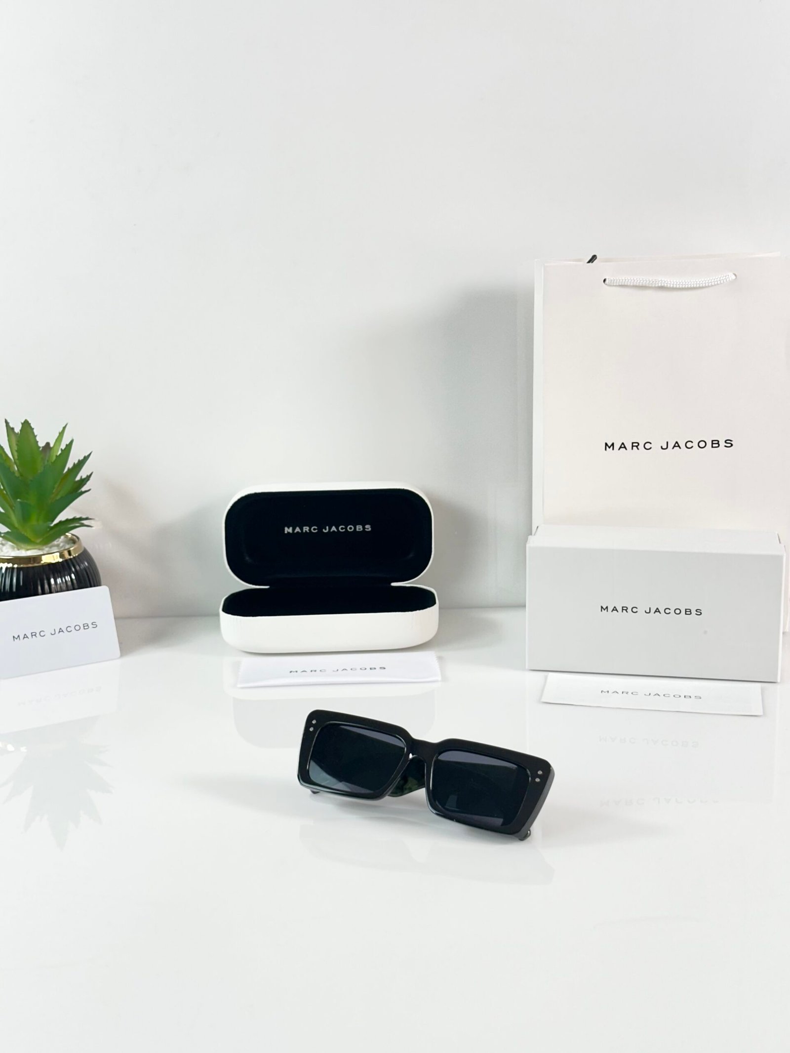Marc Jacobs 1670 Black Green - Image 4
