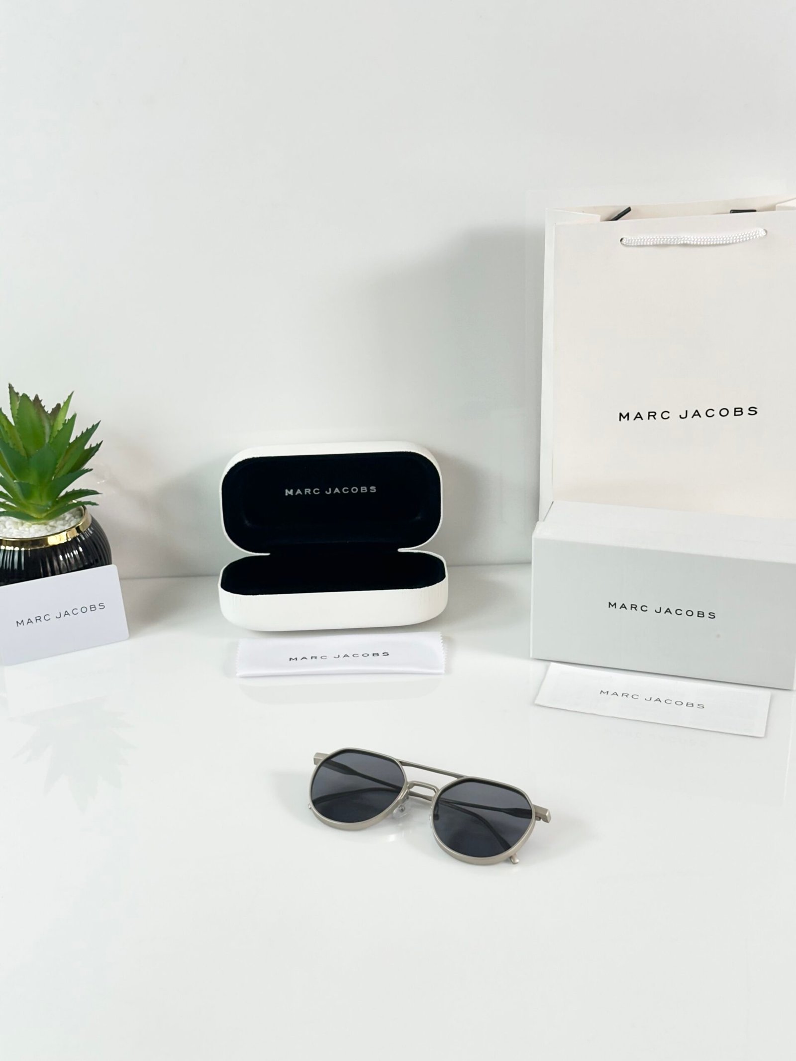 Marc Jacobs 9025 Silver Black - Image 4