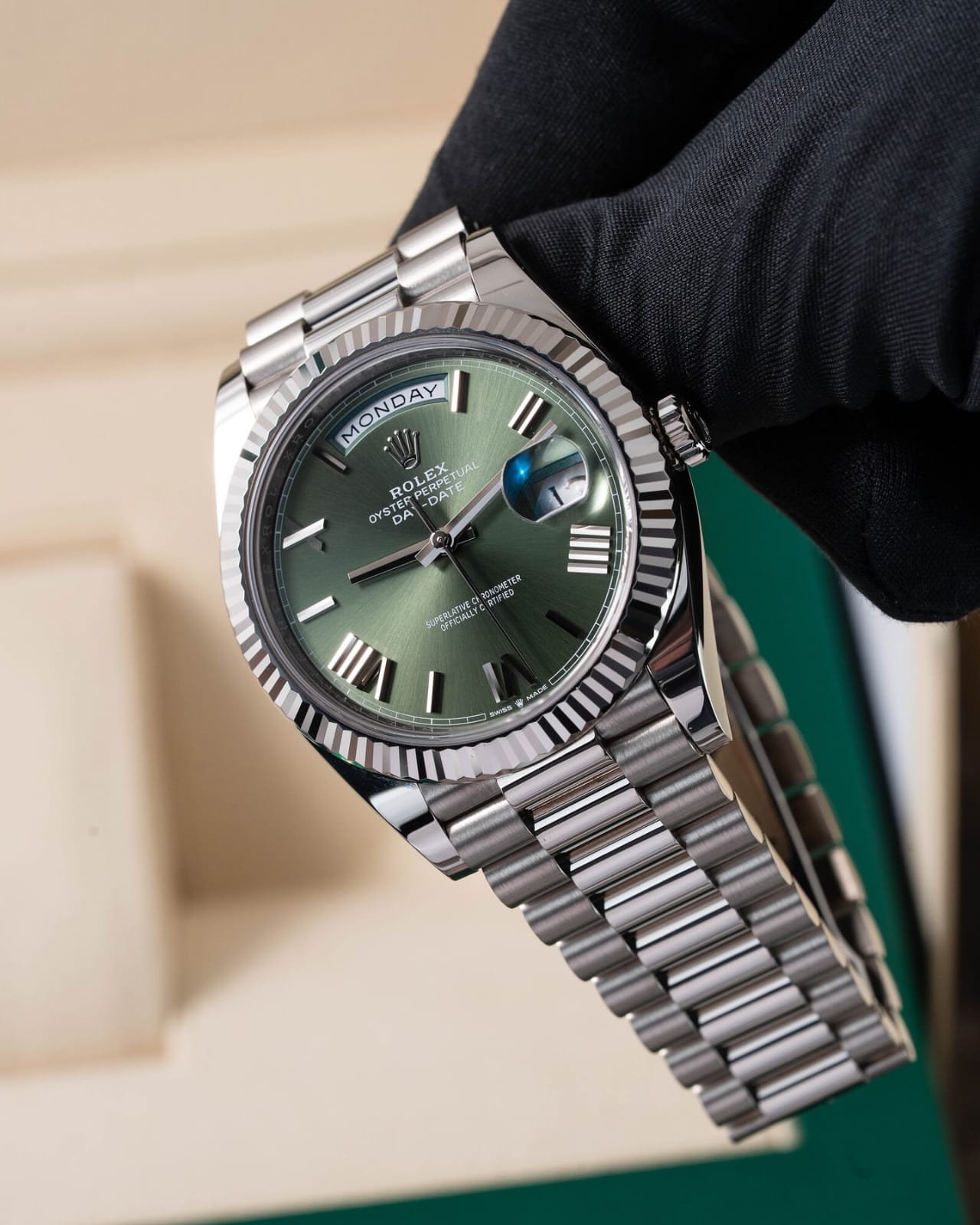 Role_x Oyster Perpetual Day Date 40 Battery Silver-Green - Image 5