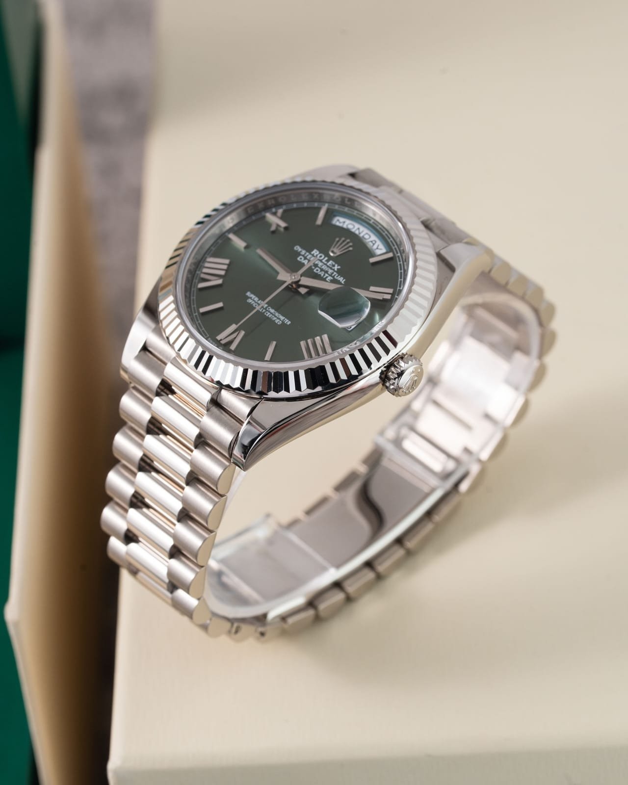 Role_x Oyster Perpetual Day Date 40 Battery Silver-Green - Image 4