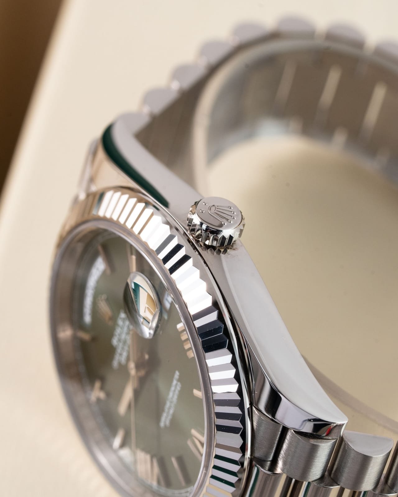 Role_x Oyster Perpetual Day Date 40 Battery Silver-Green - Image 3