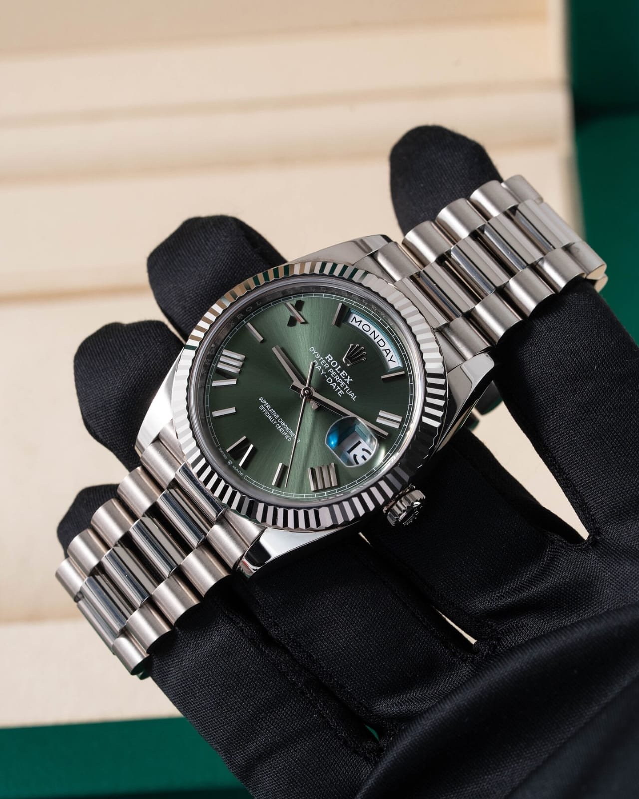 Role_x Oyster Perpetual Day Date 40 Battery Silver-Green - Image 2