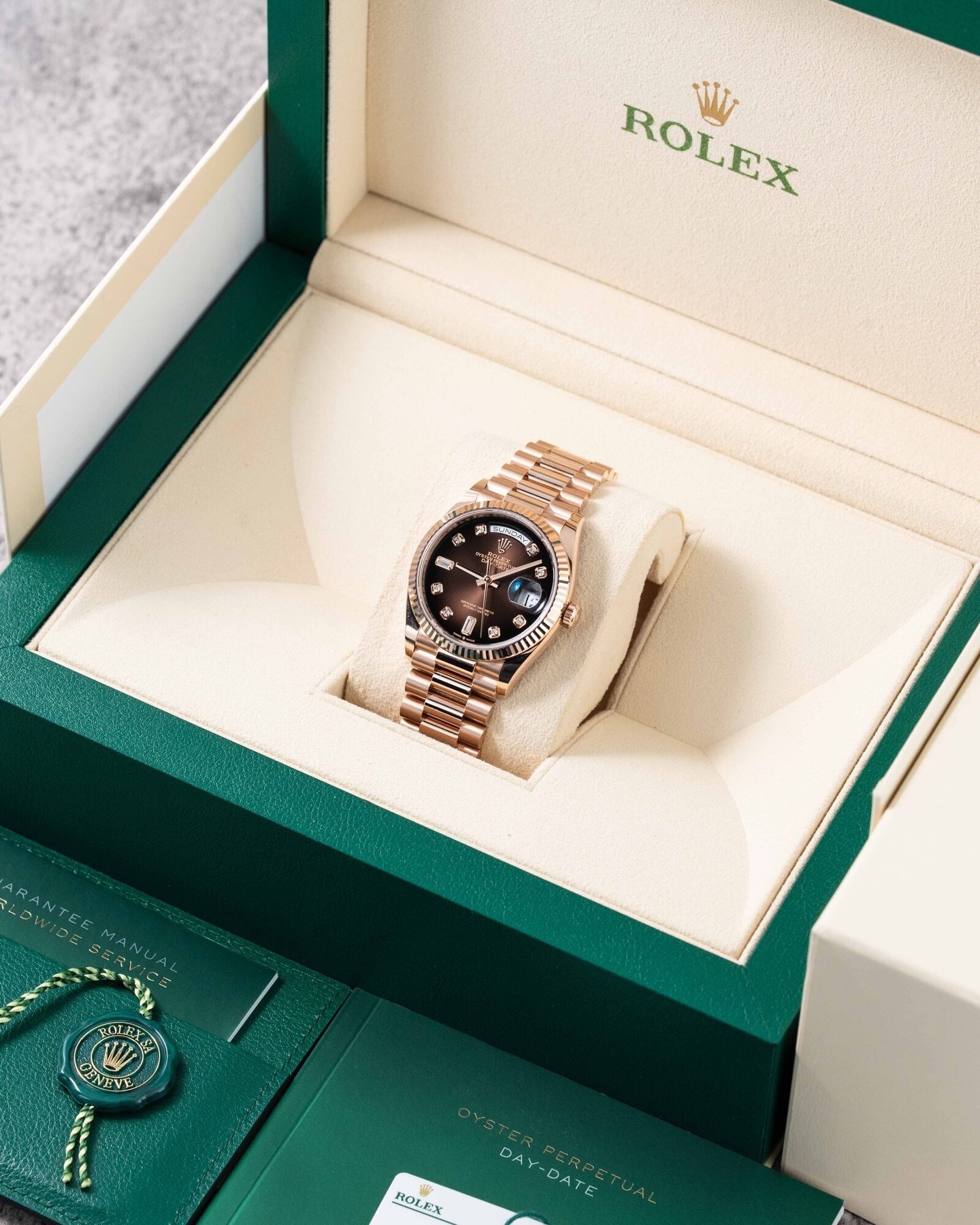 Role_x Oyster Perpetual Day Date Diamond Cooper-Brown 40 Battery - Image 6