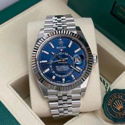 Role_x Oyster Perpetual Sky Dweller Silver-Blue