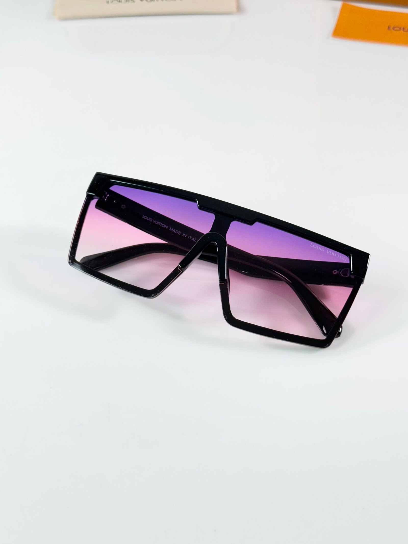 Louis_Vuitton_1012_Black_Pink - Image 3