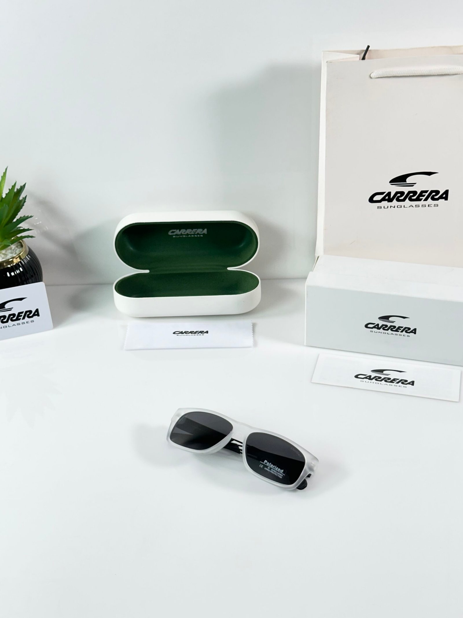 Carrera 01 Ice Black - Image 4