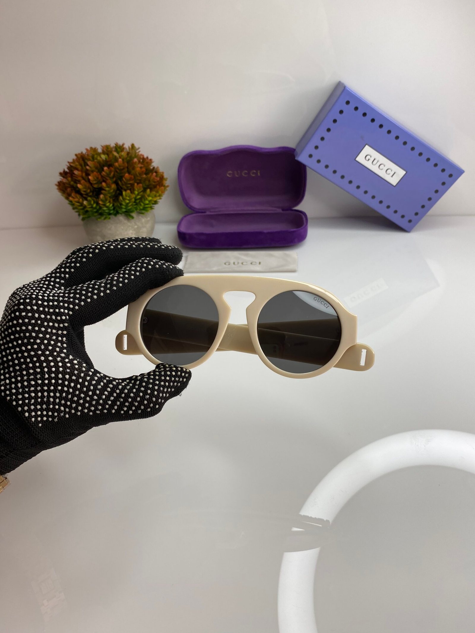 Gucci_0256_cream_black - Image 3