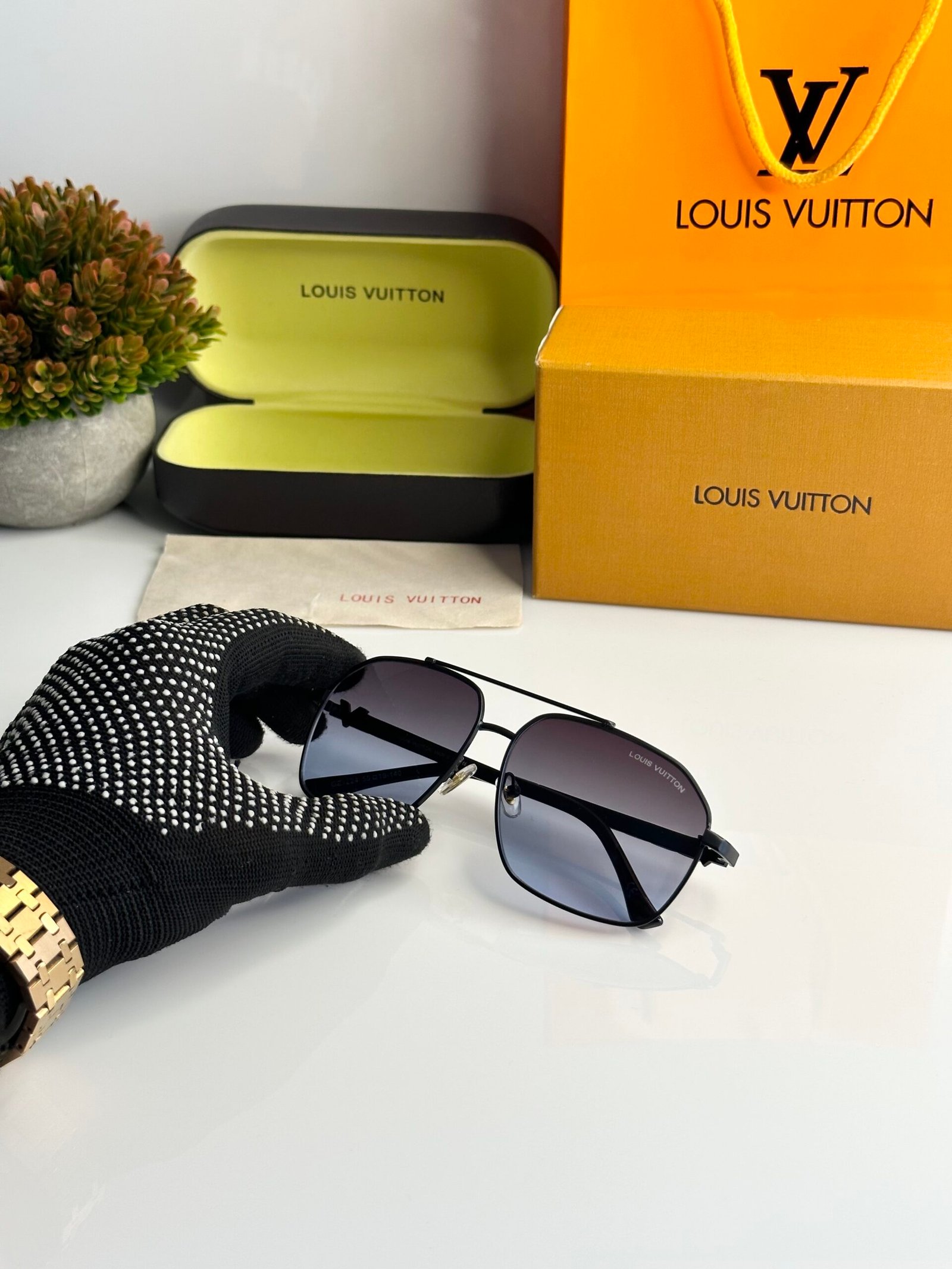 Louis_Vuitton_1224_Black_Blue - Image 3