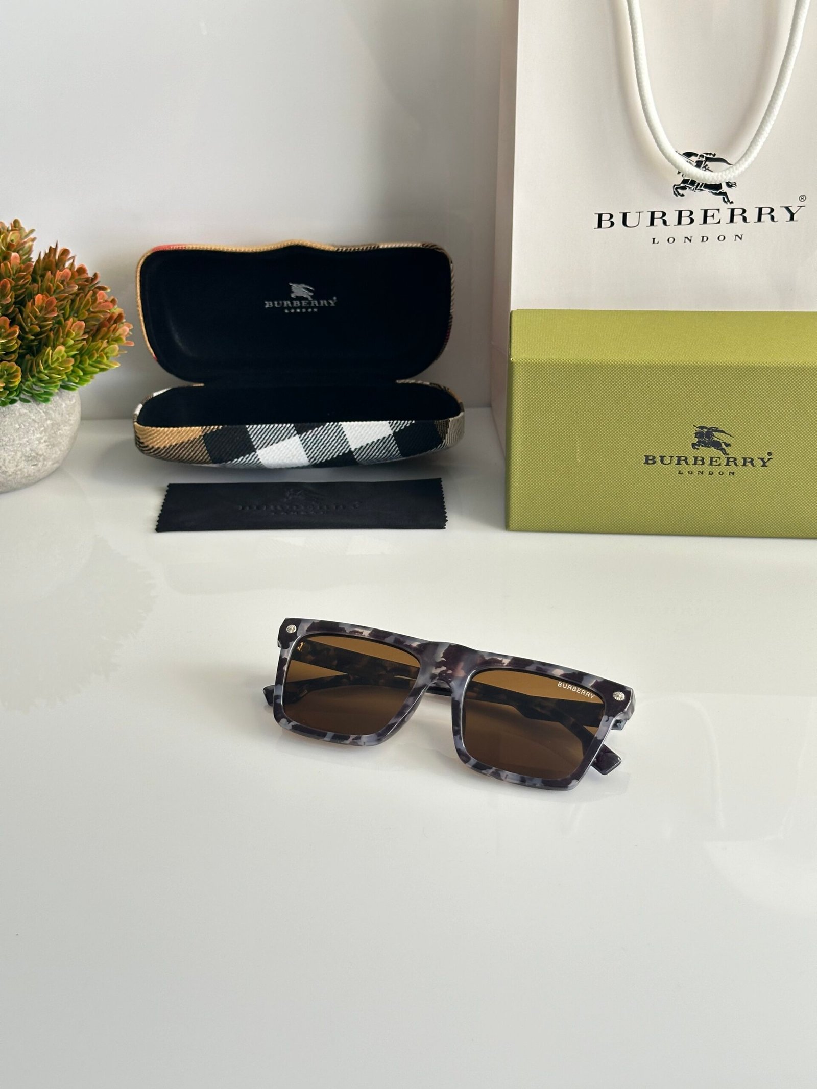 Burberry_8769_Marble_Brown - Image 3