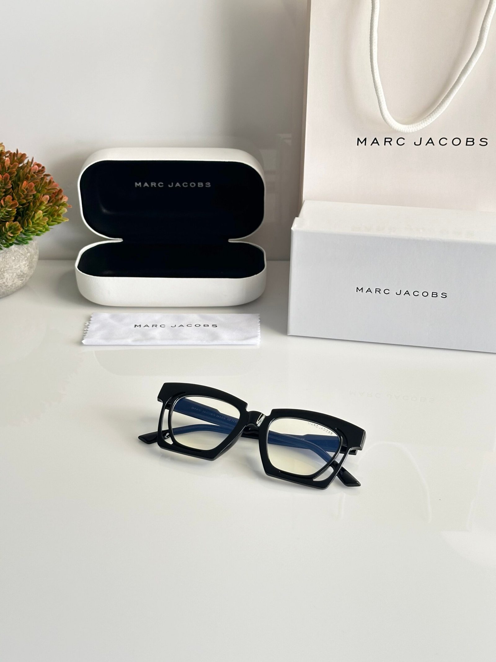 Marc Jacobs 2237 Black Frame - Image 4