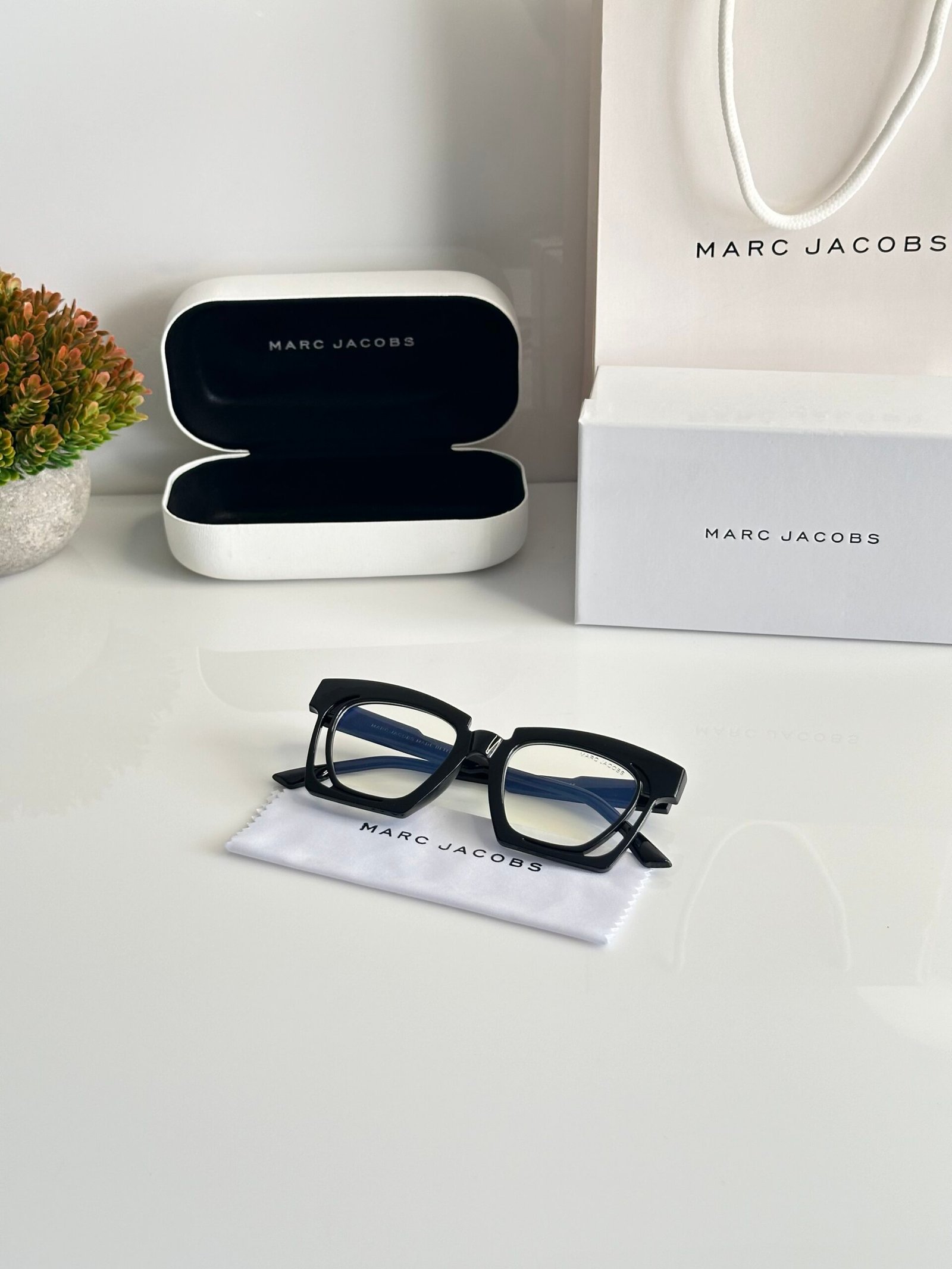 Marc Jacobs 2237 Black Frame - Image 3