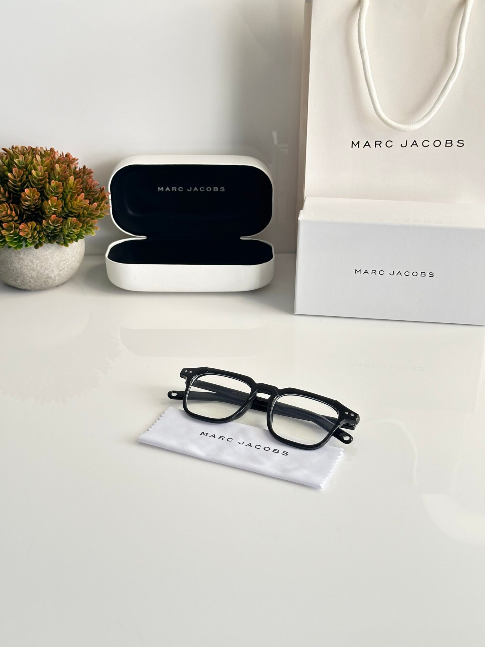 Marc Jacobs 3327 Black Frame - Image 3