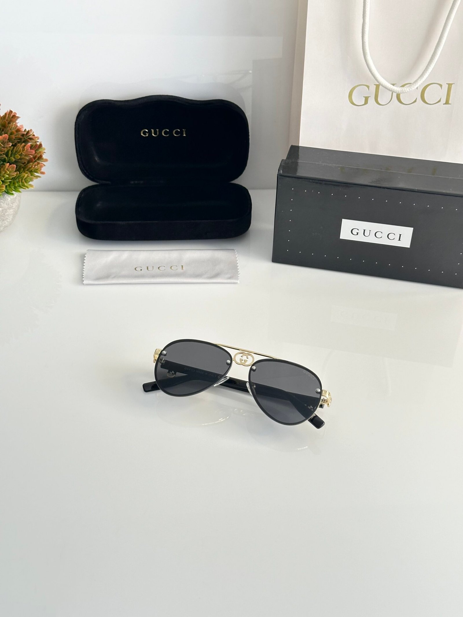Gucci_5118_Gold_Black - Image 4