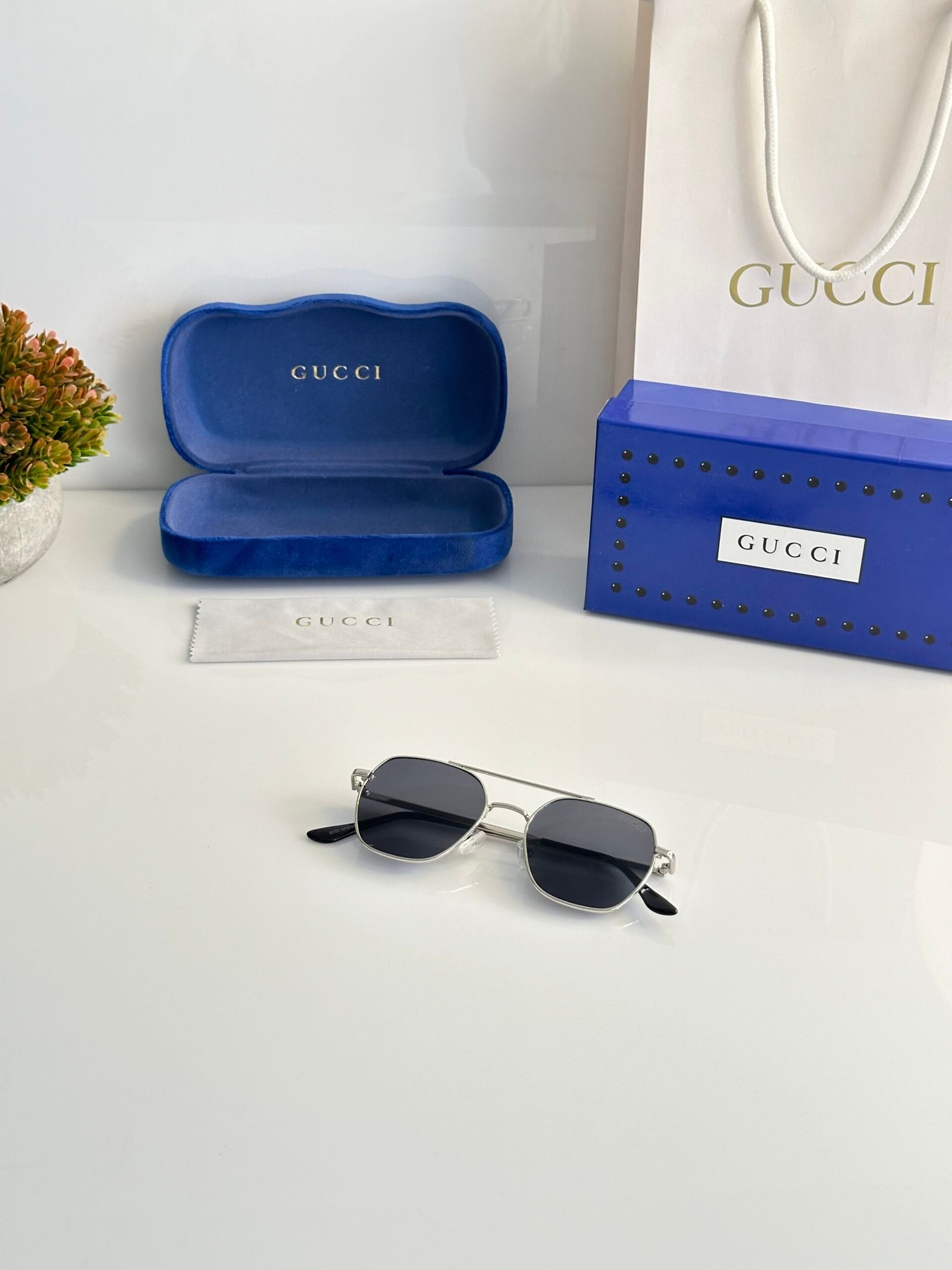 Gucci_8220_Silver_Black - Image 4