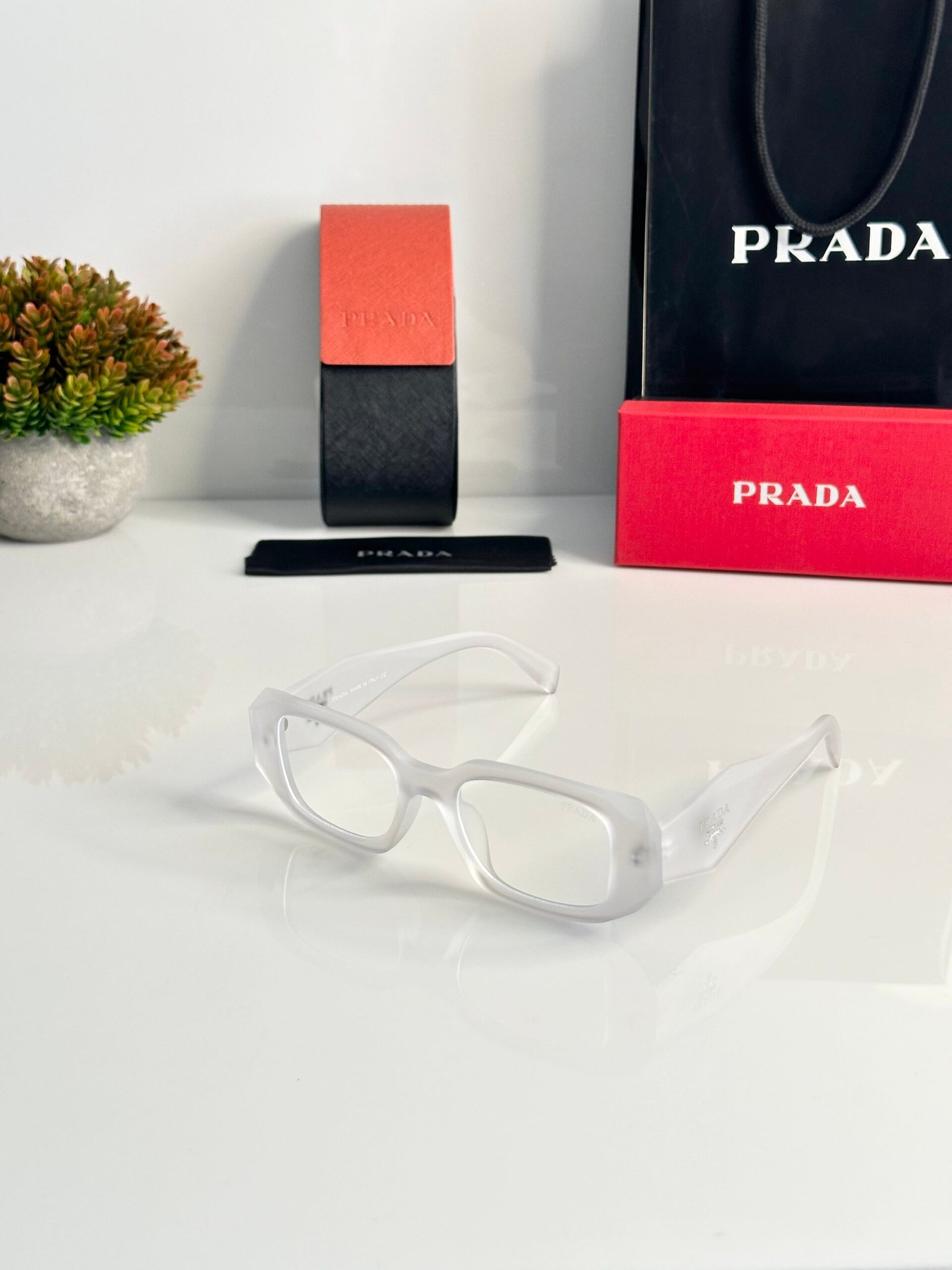 Prada_8679_Ice_Day