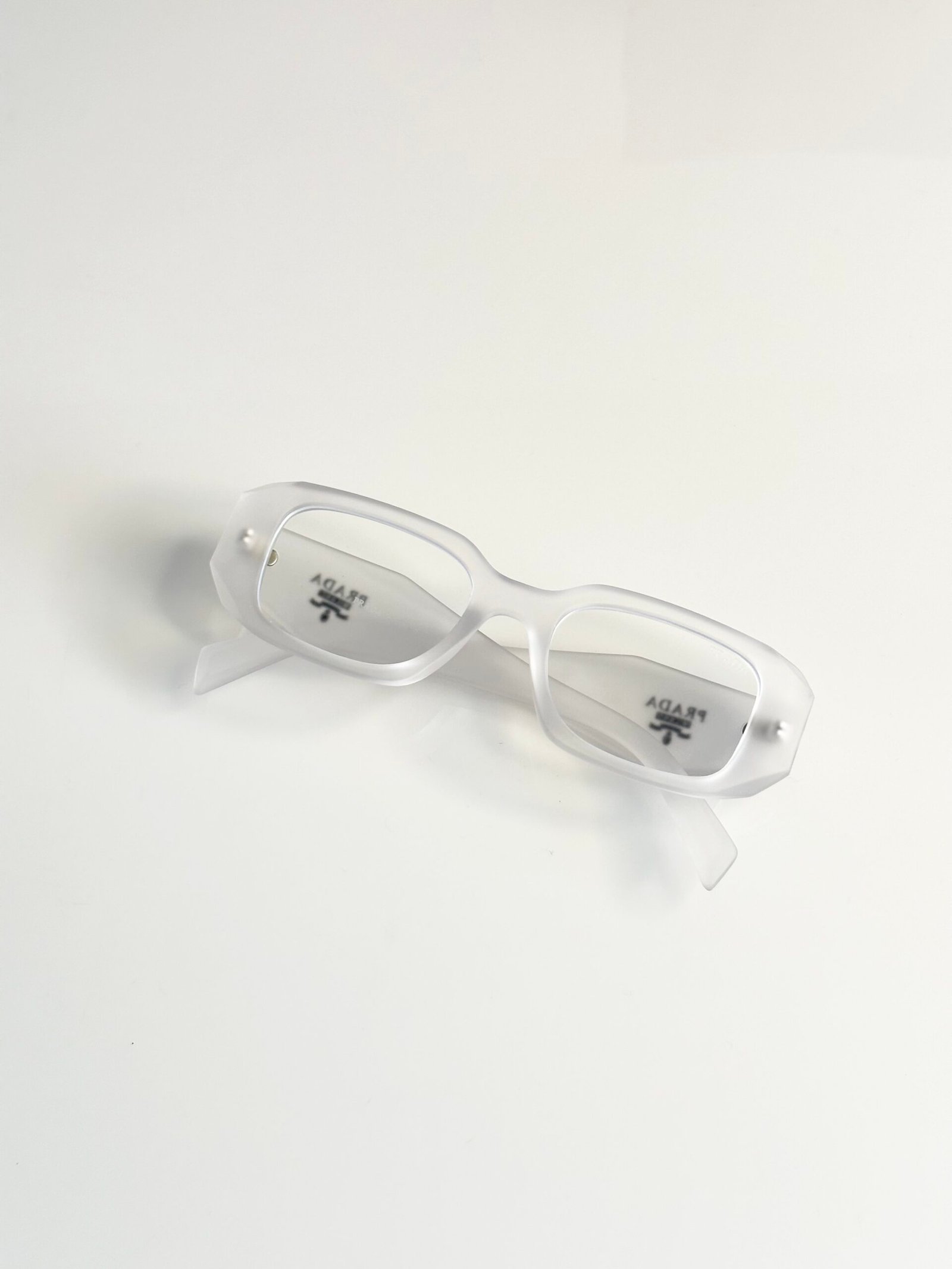 Prada_8679_Ice_Day - Image 4