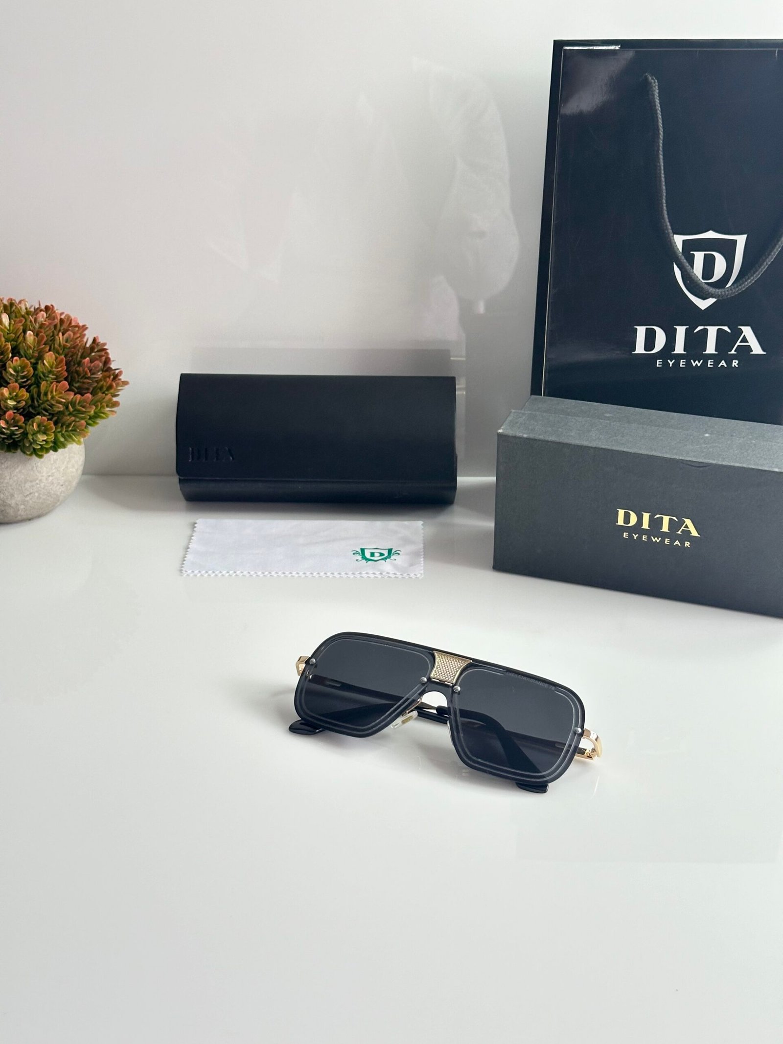 Dita 78 Gold Black - Image 4