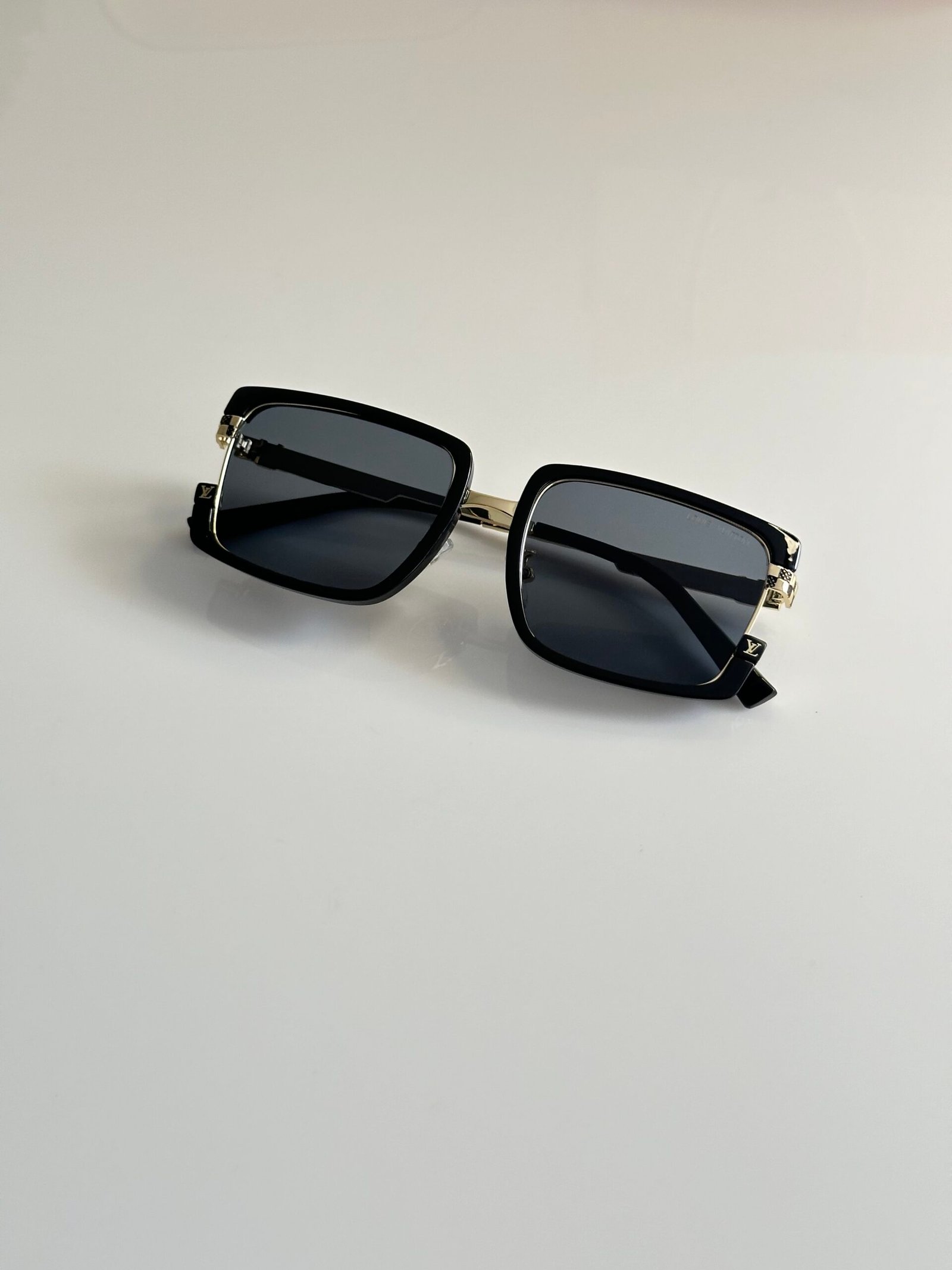 Louis_Vuitton_7295_Gold_Black - Image 3