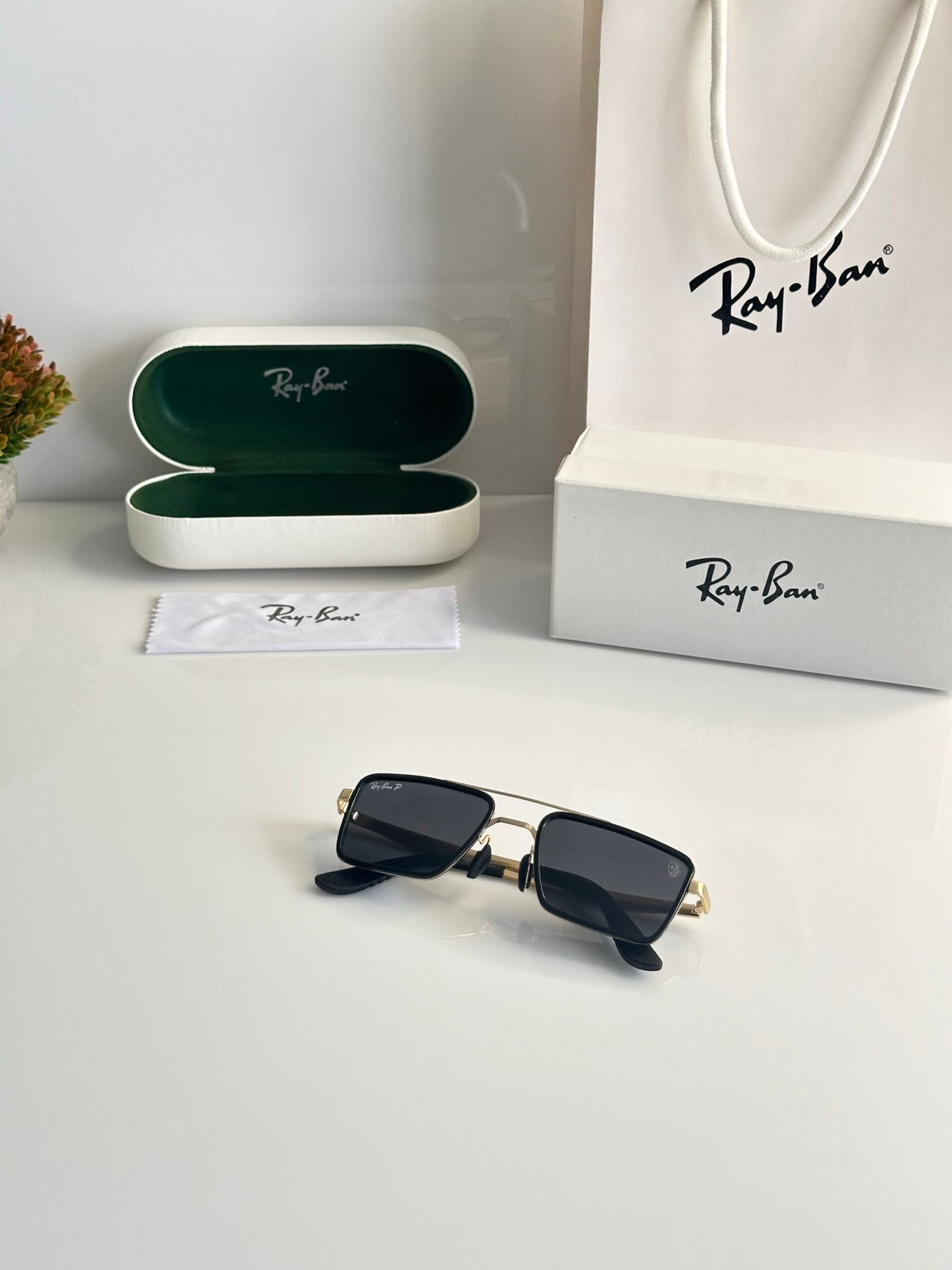 RB 3601 Gold Black - Image 4
