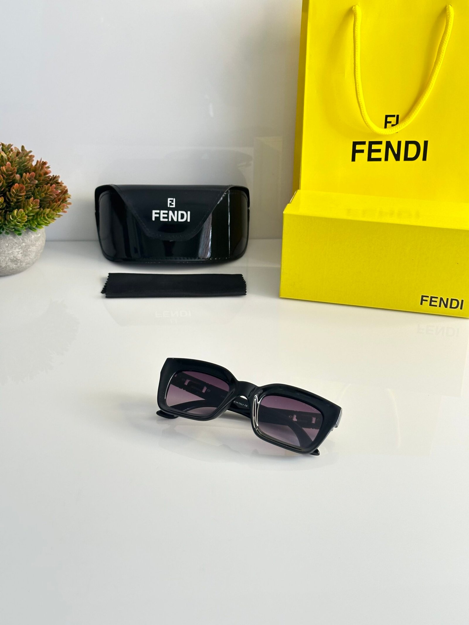 FEND 2213 Black - Image 4