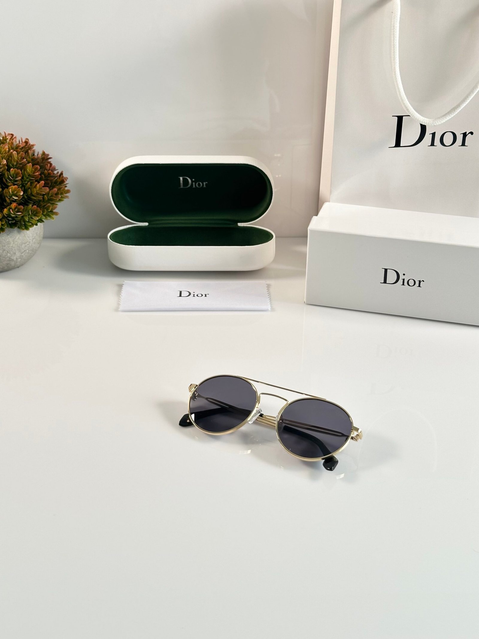 Dior_7075_Gold_Black - Image 4