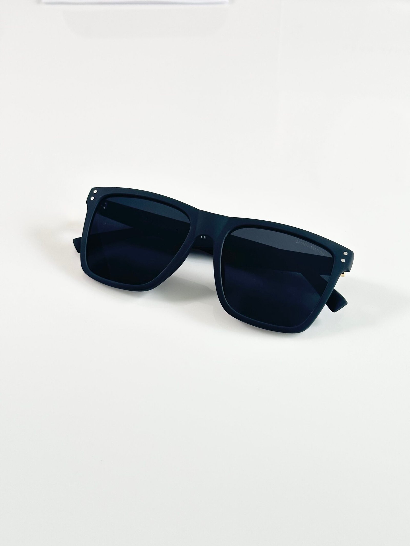 Marc Jacobs 6000 Black - Image 3