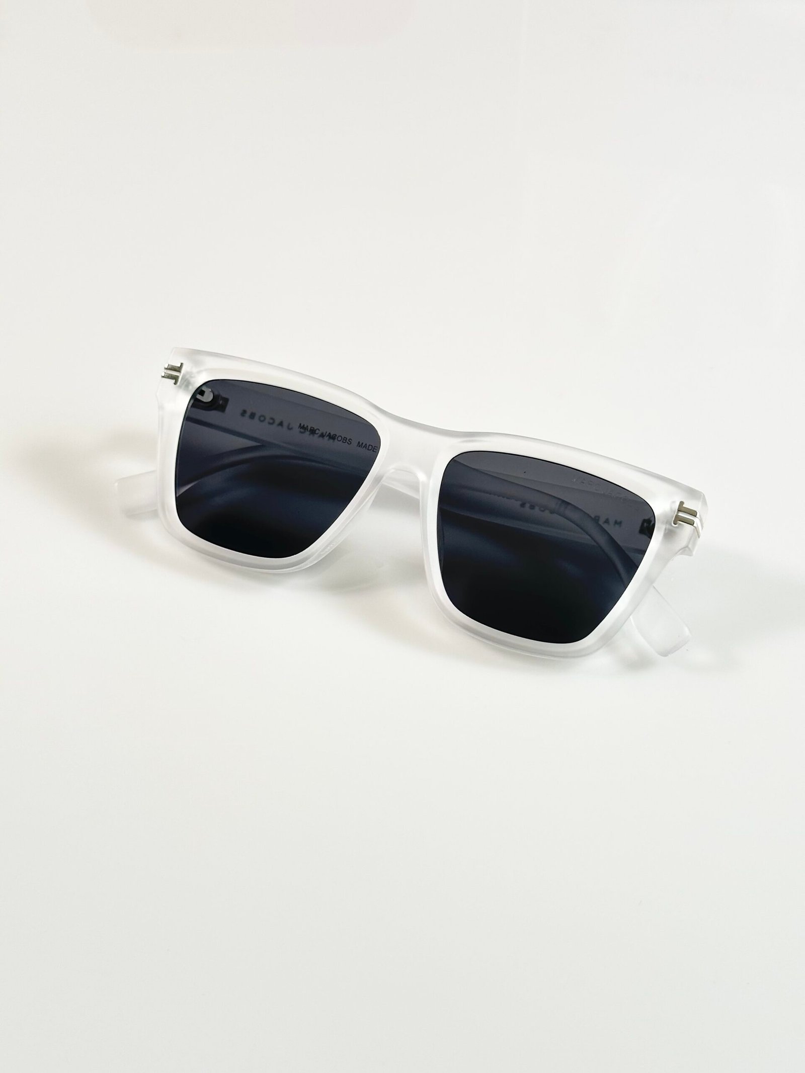 Marc Jacobs 1002 Ice Black - Image 3