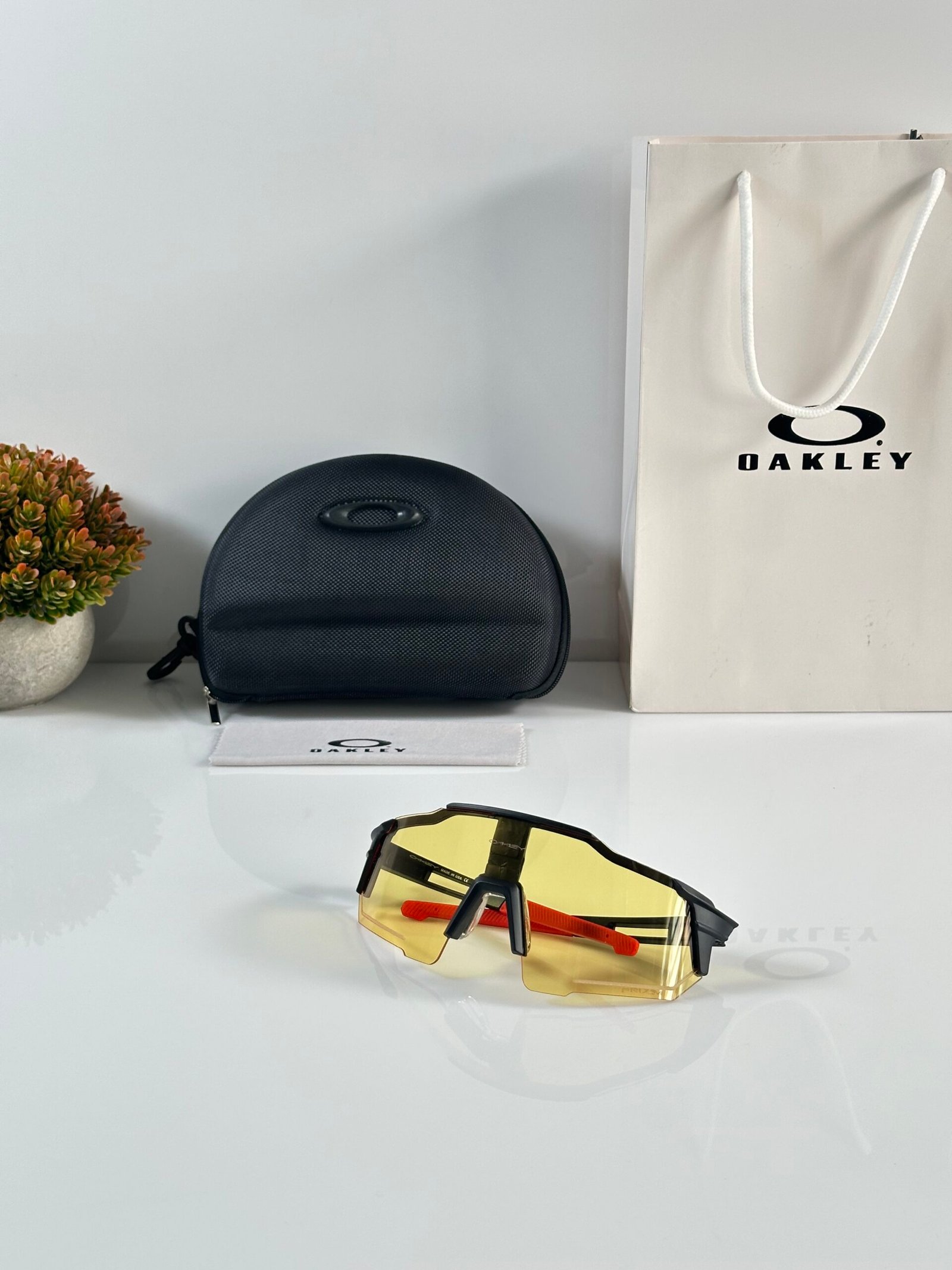 Oakley_668_Black_Yellow - Image 4