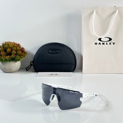 Oakley_2305_Black_White_
