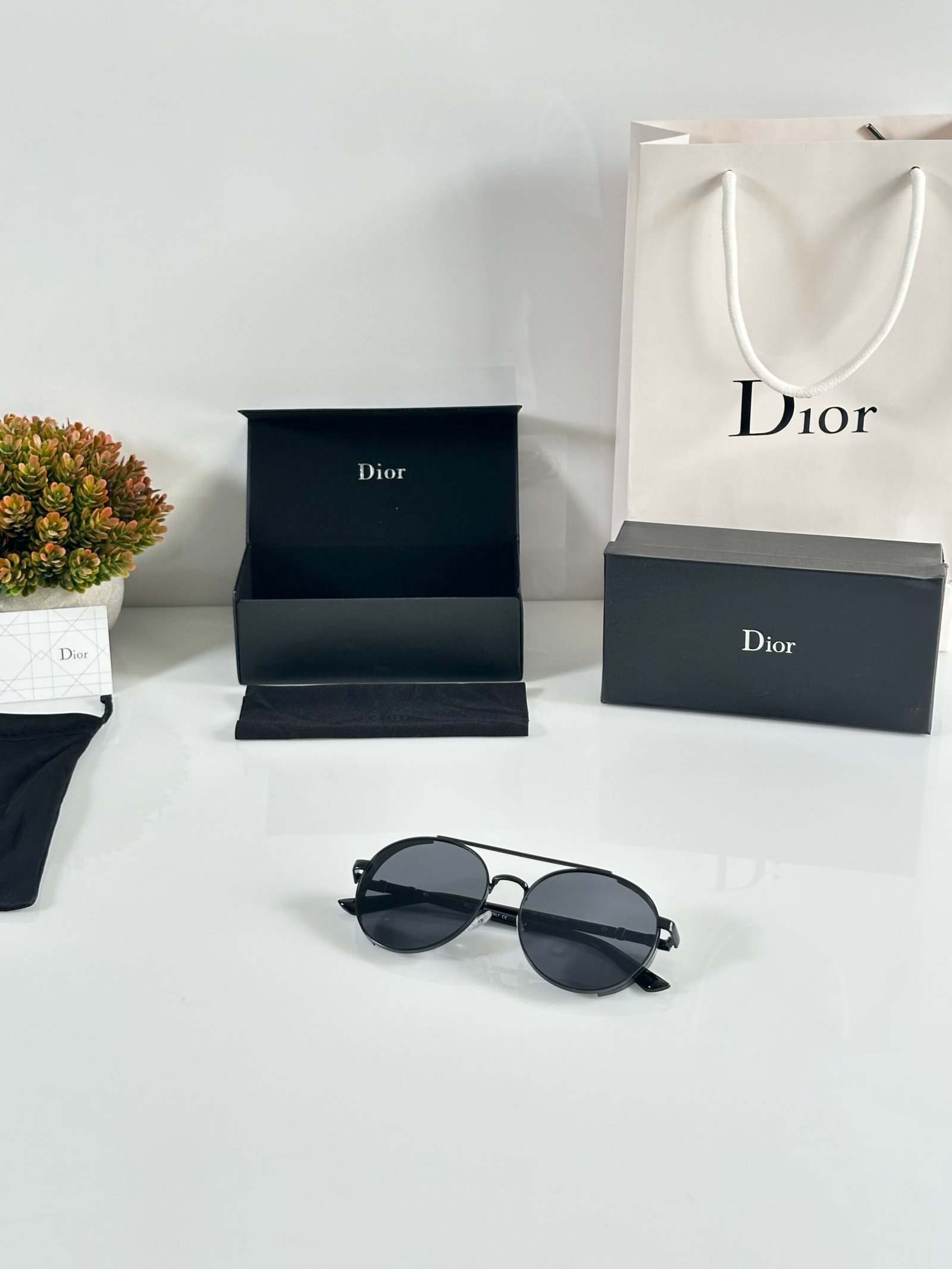 Dior_158_Black - Image 4
