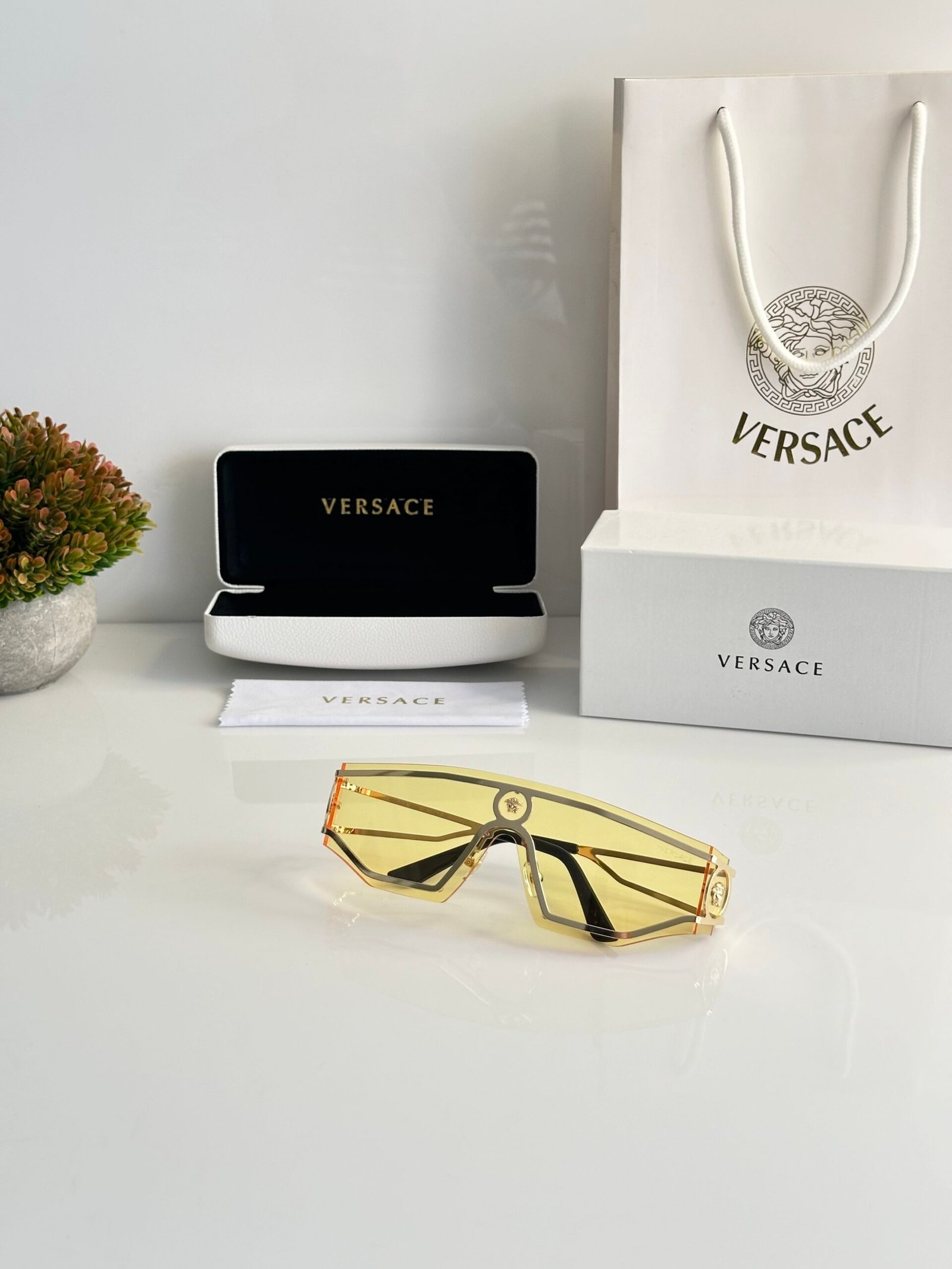 Versace 8037 Gold Yellow - Image 4