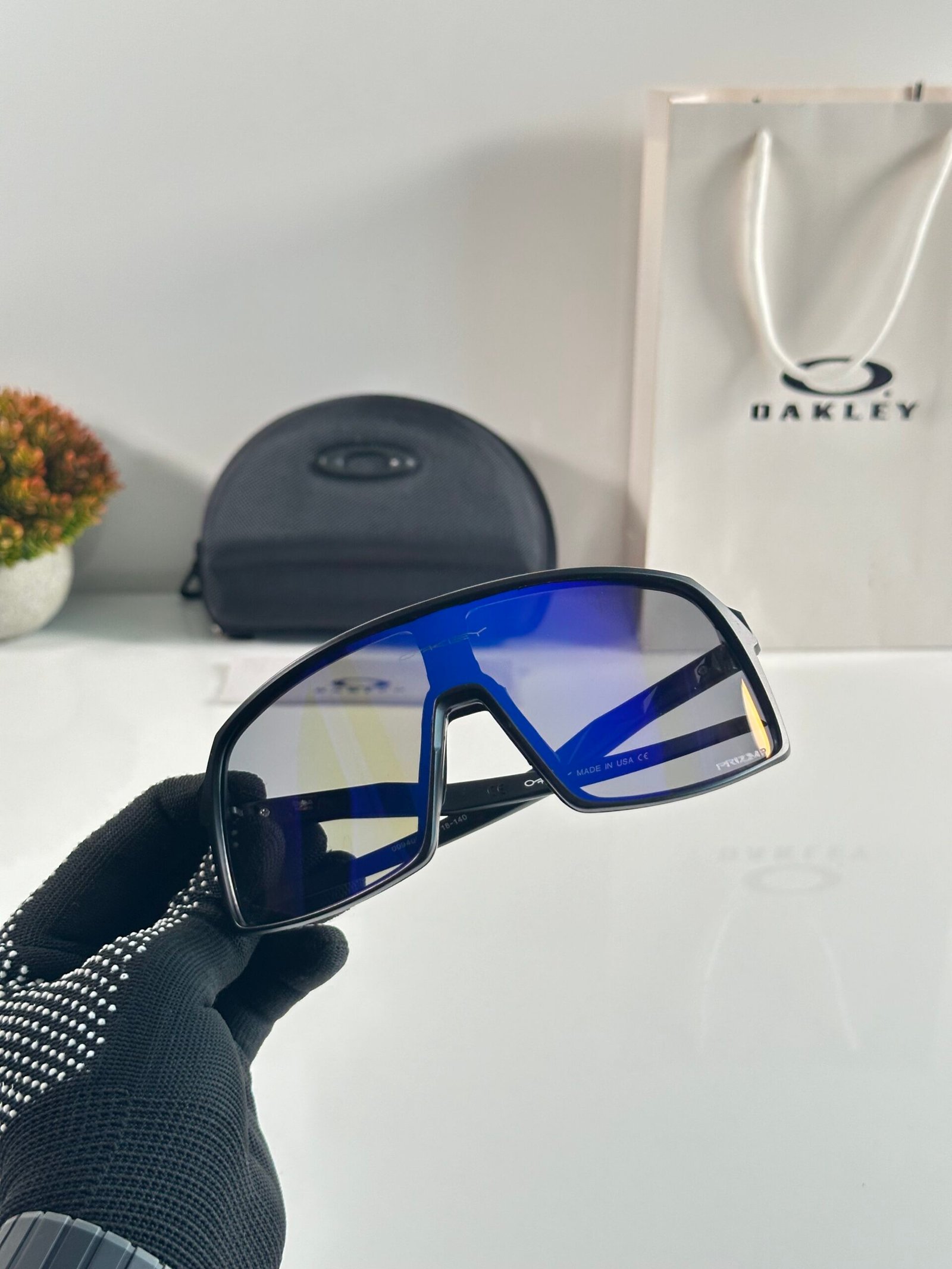 Oakley_9406_Black_Blue_Revo - Image 3