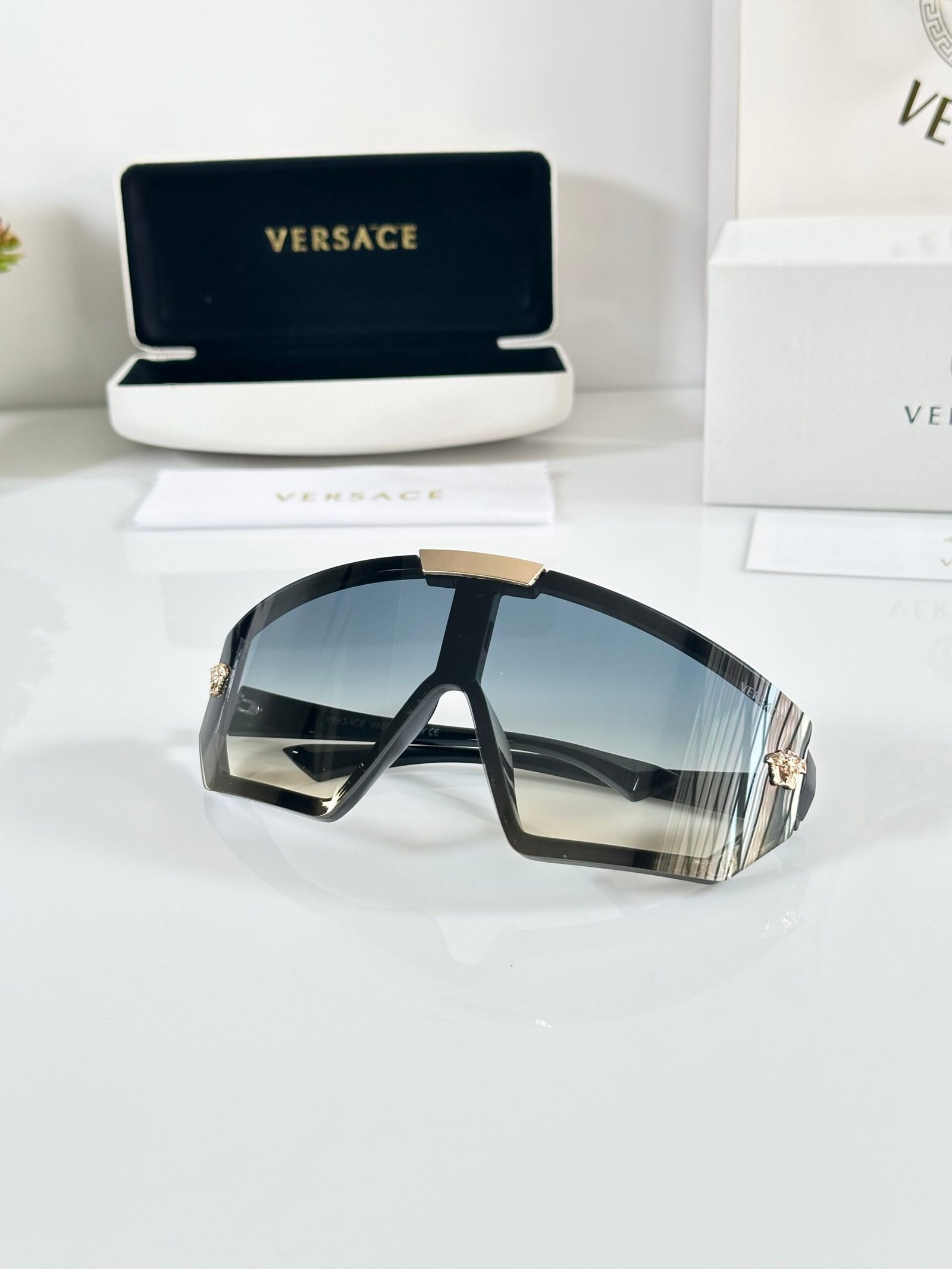 Versace 134 Black Green DC - Image 3