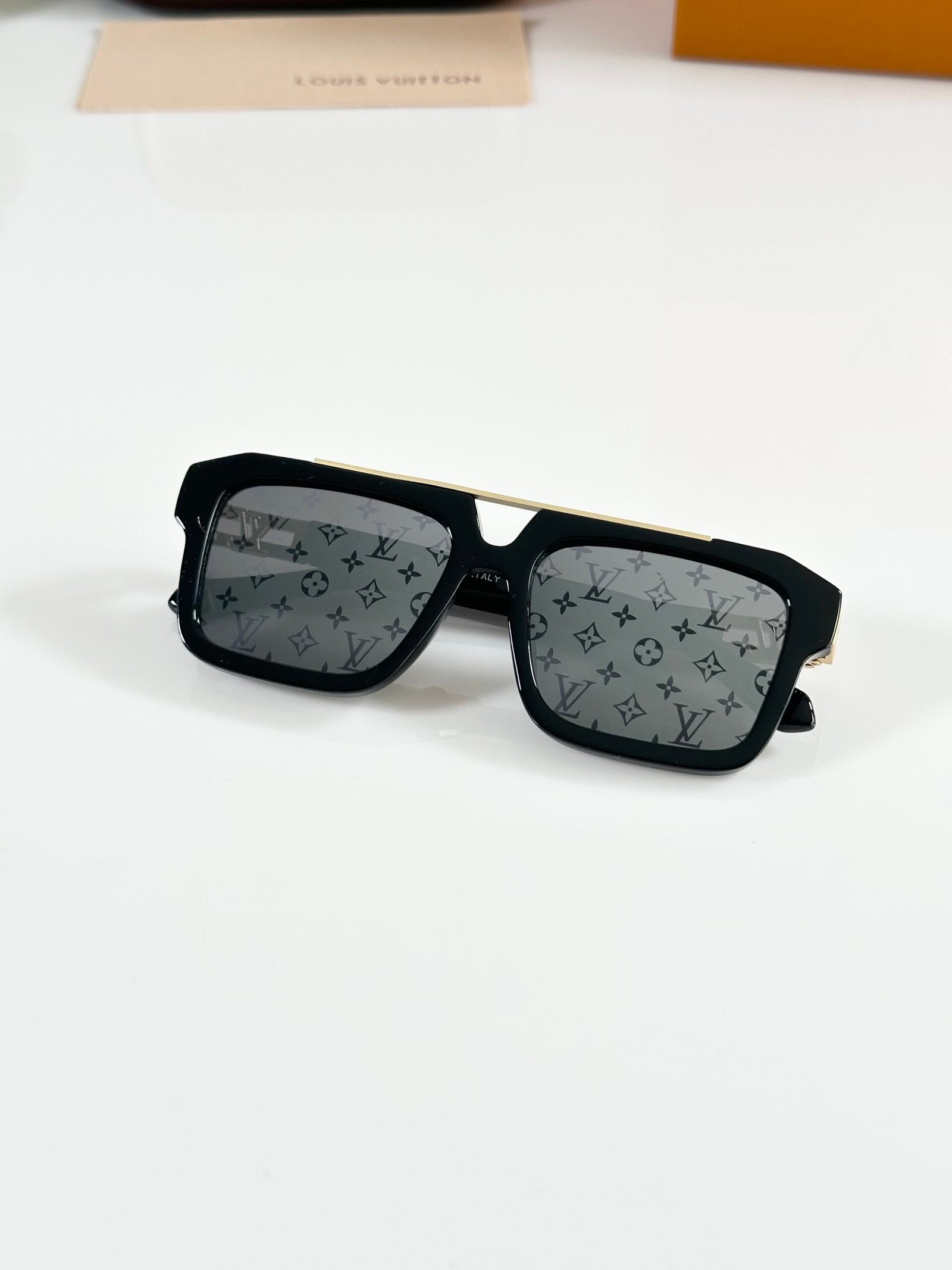 Louis_Vuitton_121_Printed_Gold_Black - Image 3