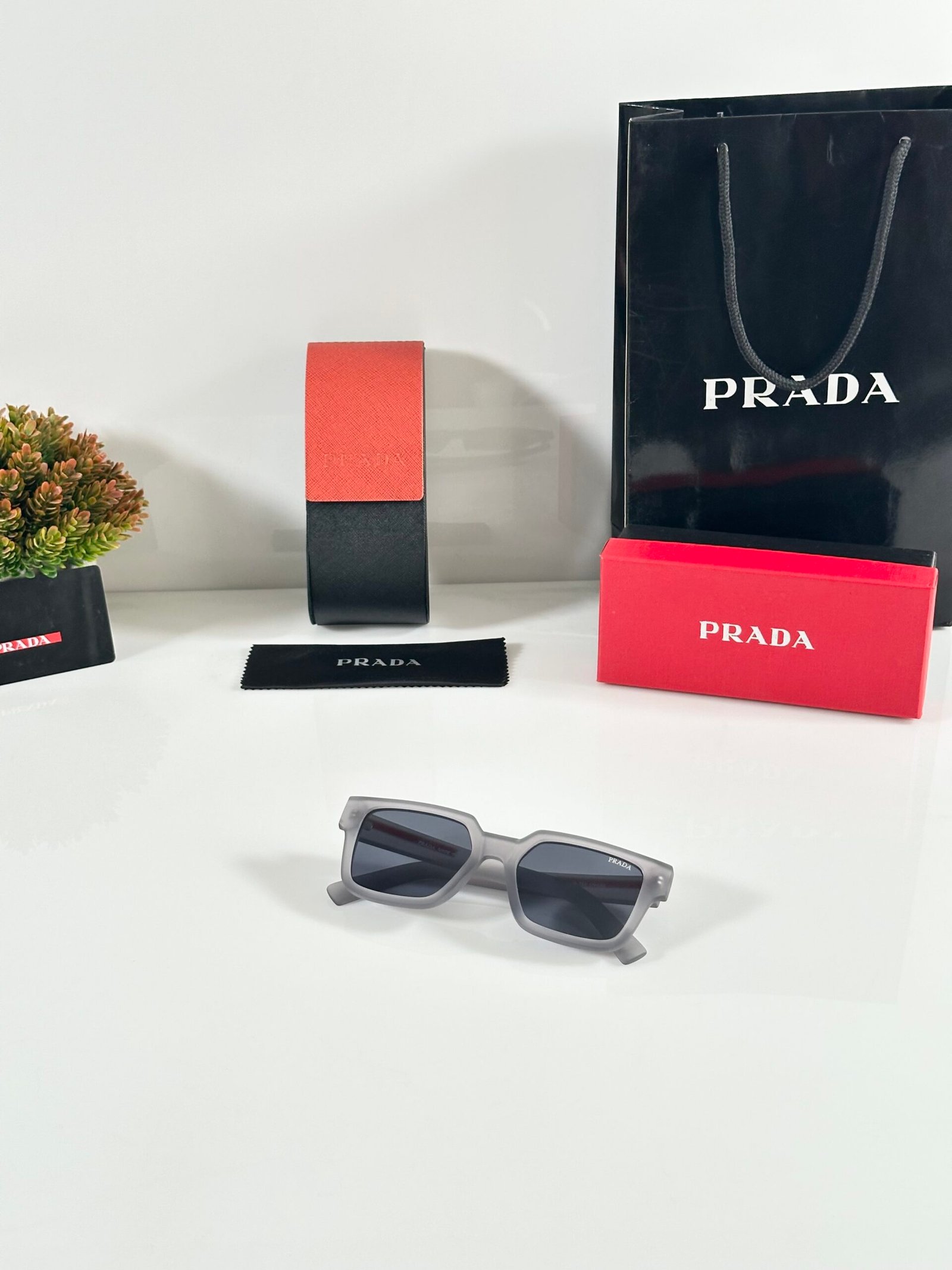 Prada_8720_Grey_Black - Image 4