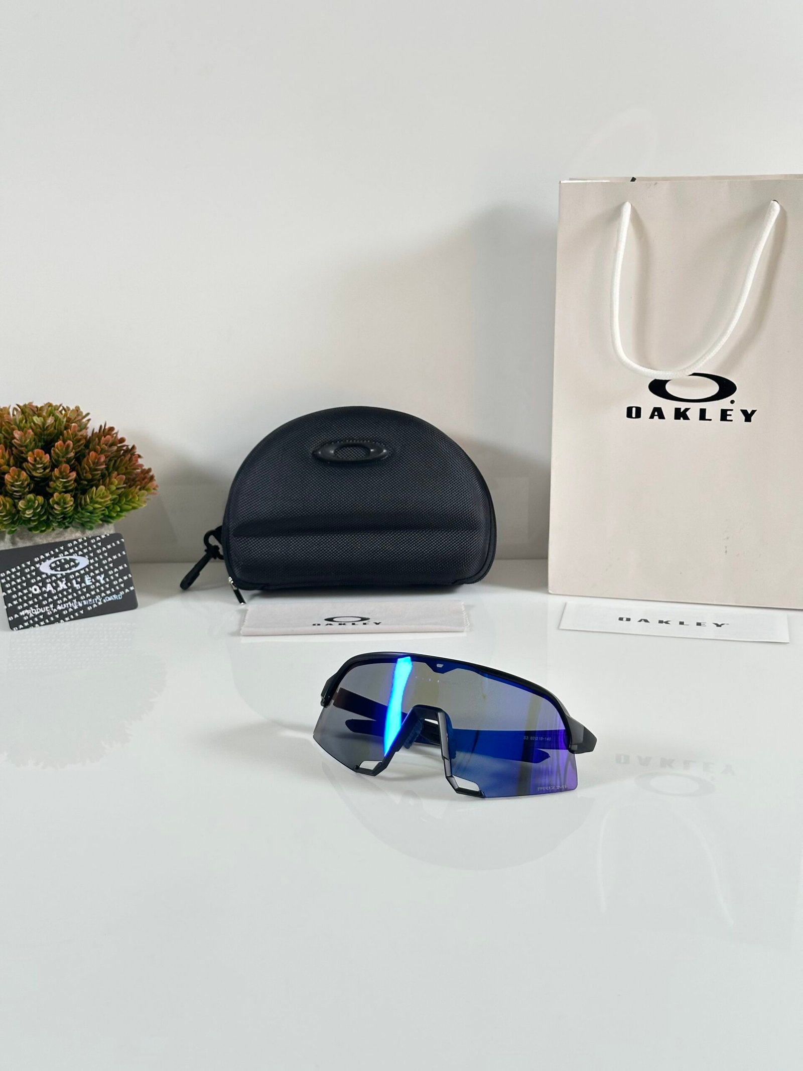 Oakley_S3_Black_Blue_Revo - Image 4