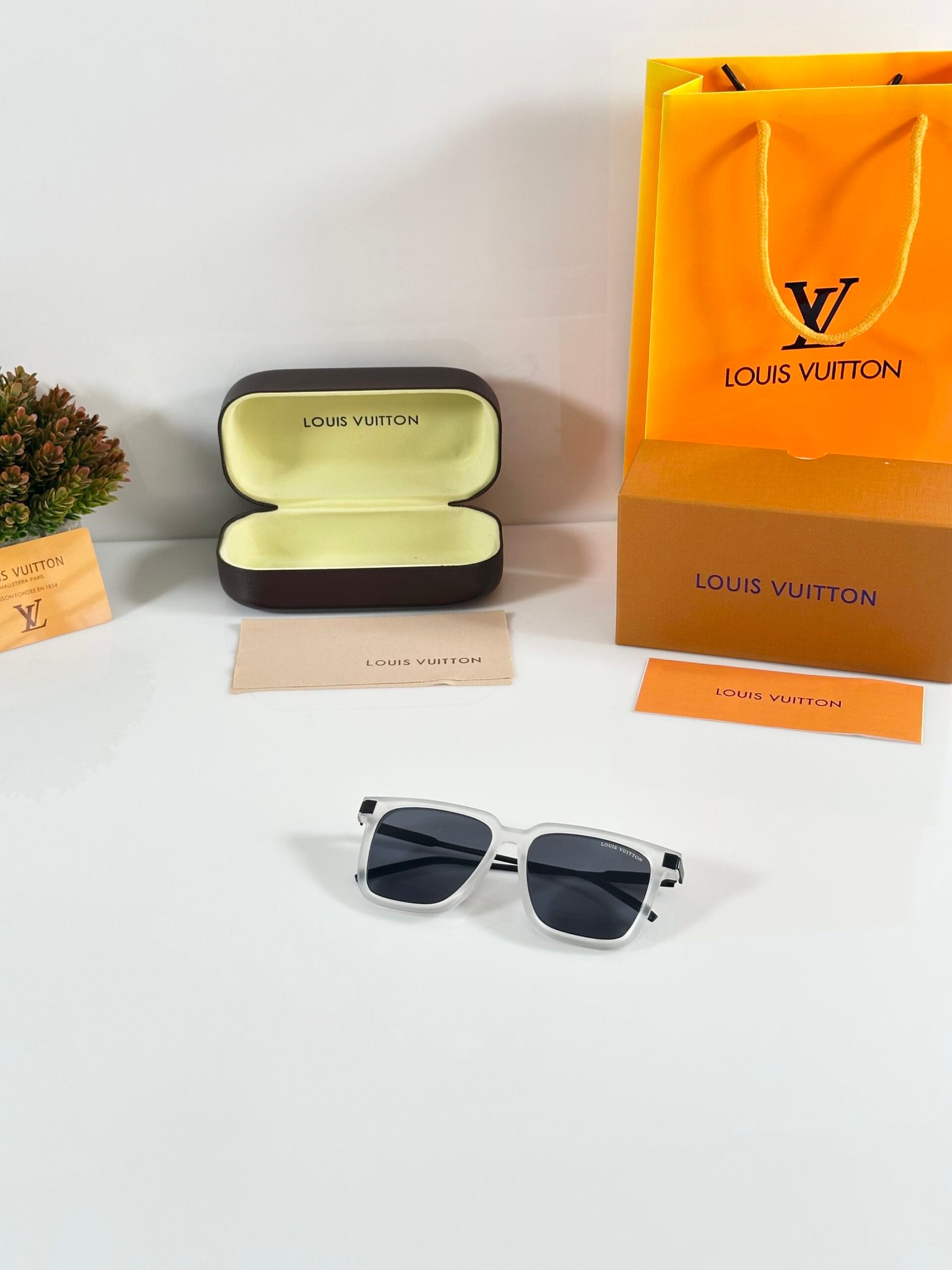 Louis_Vuitton_8779_Ice_Black - Image 4