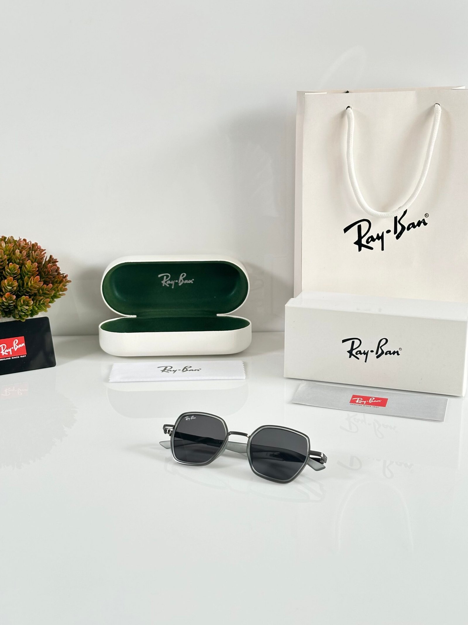 Rayban 3622 Grey - Image 4