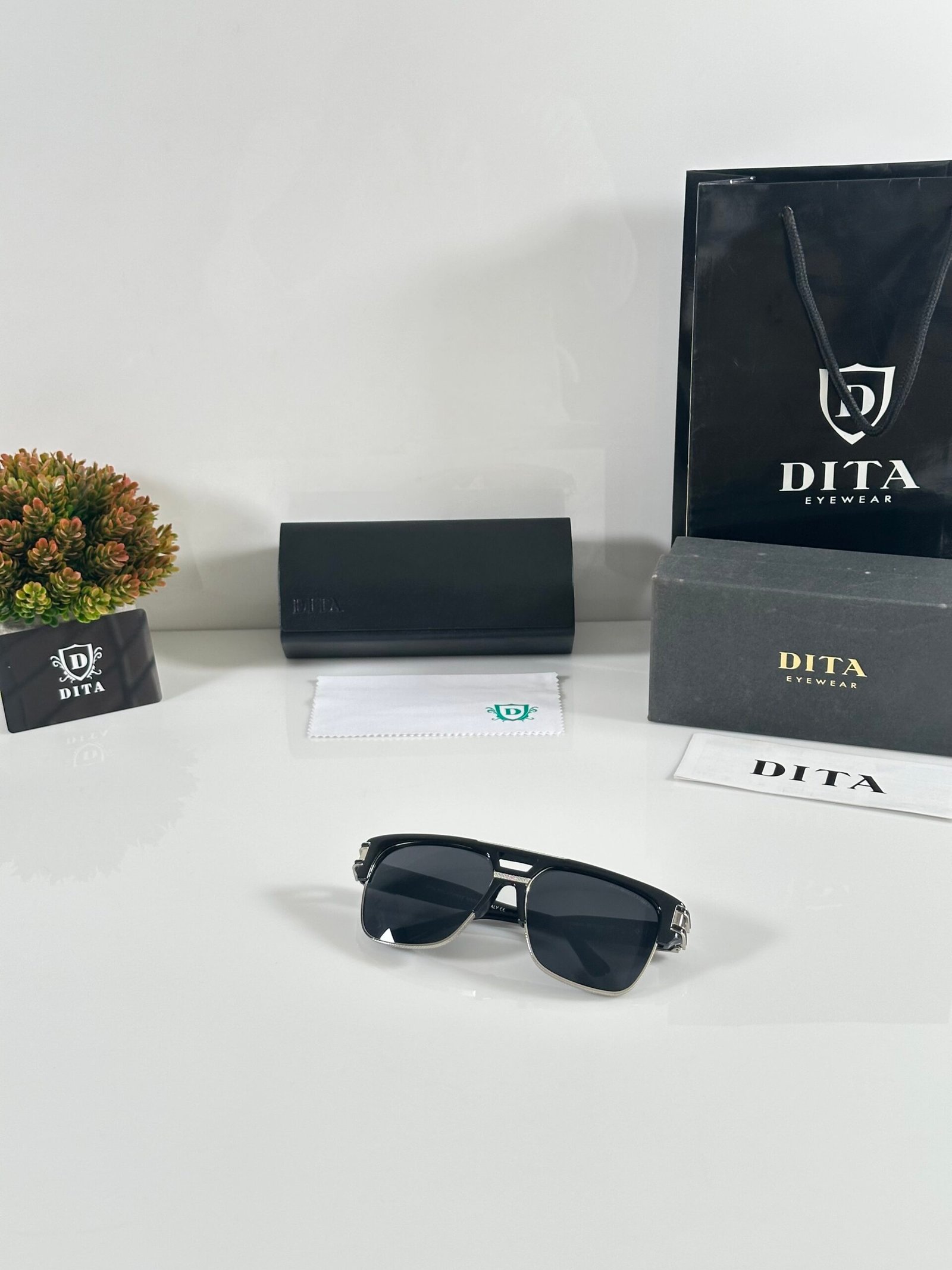 Dita 6836 Silver Black - Image 4