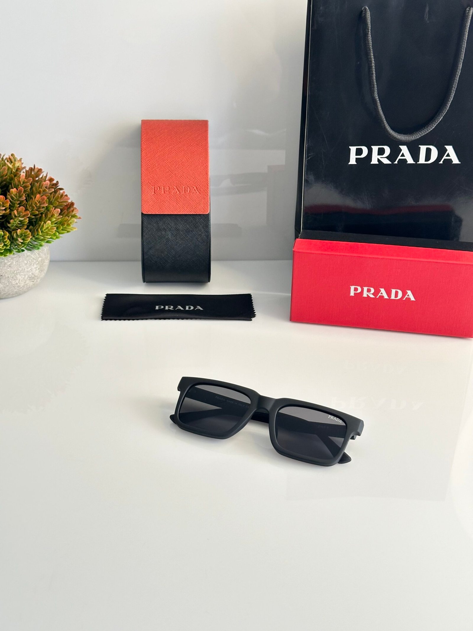 PR 25 Black - Image 4