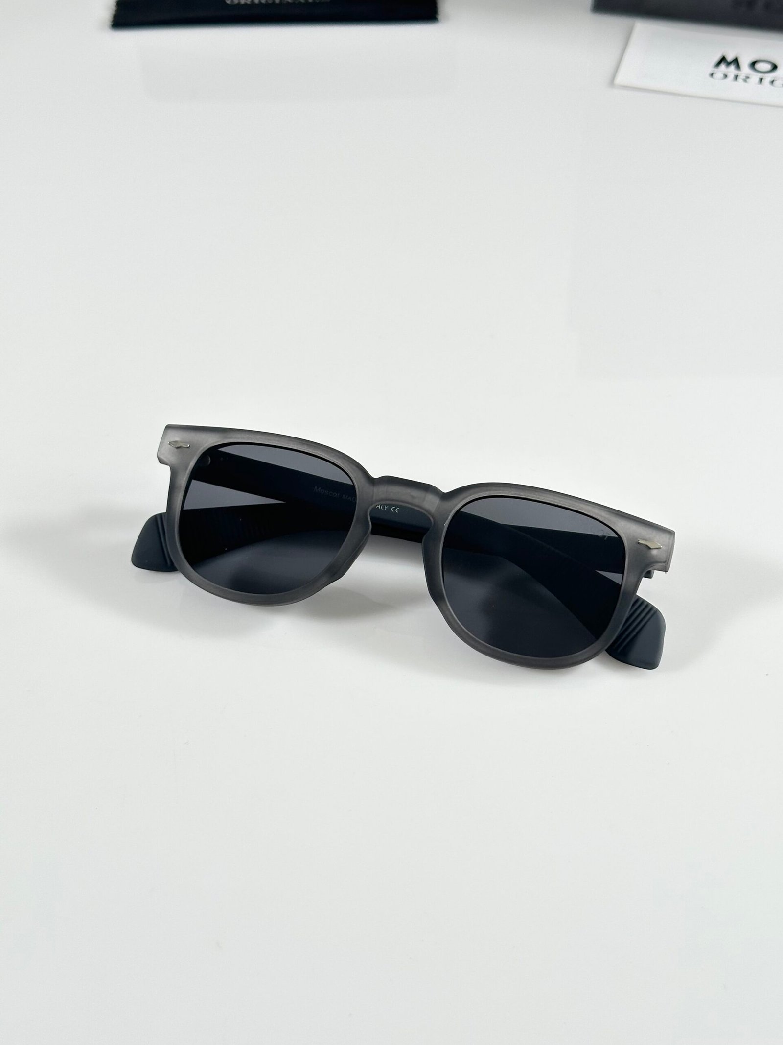 Moscot 120 Grey - Image 3