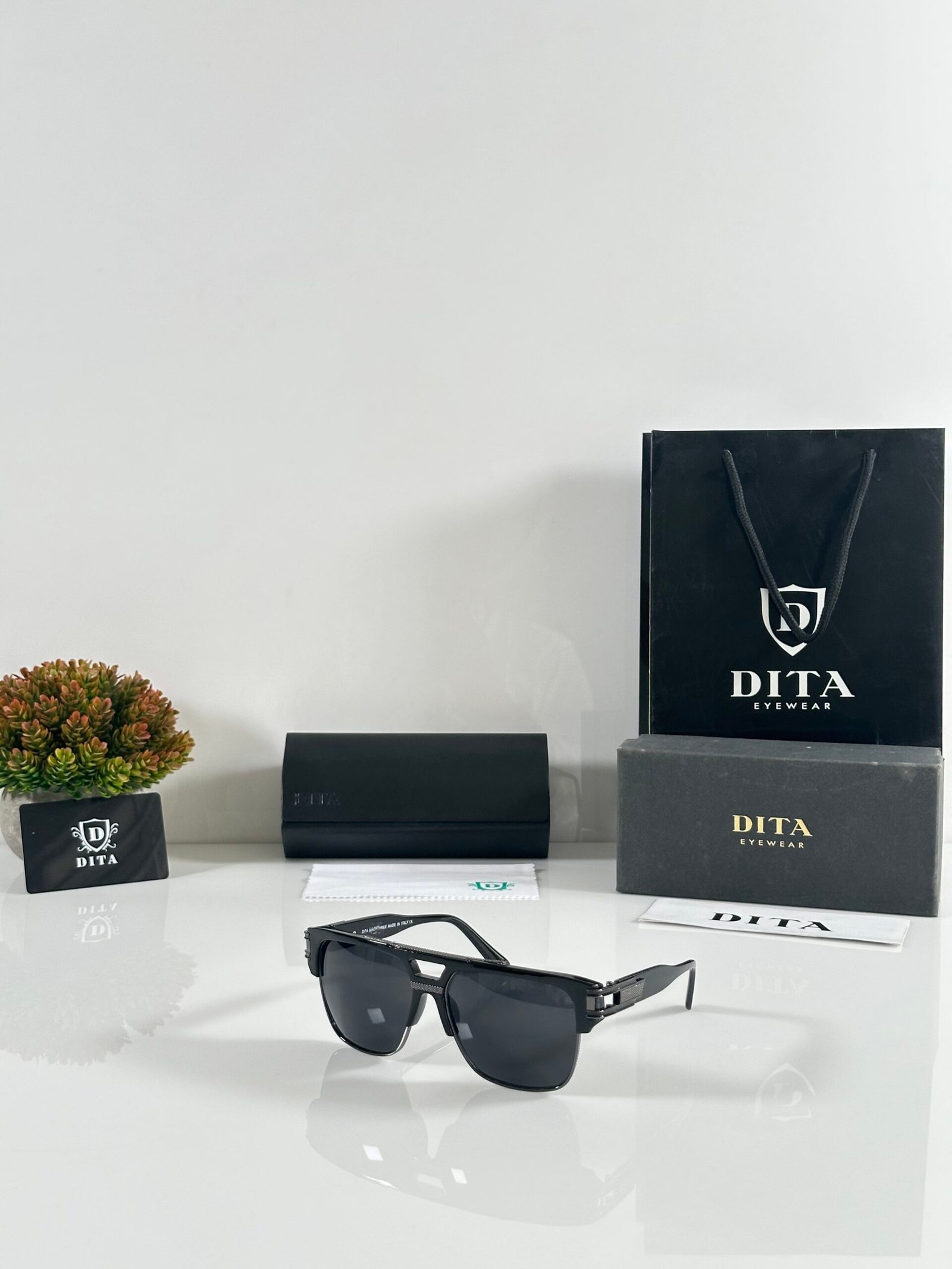 Dita 6836 Black