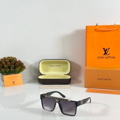 Louis_Vuitton_3005_Black_DC