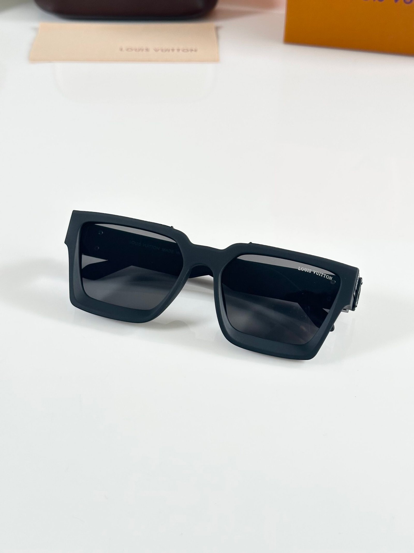 LV 96006 Mate Black - Image 3