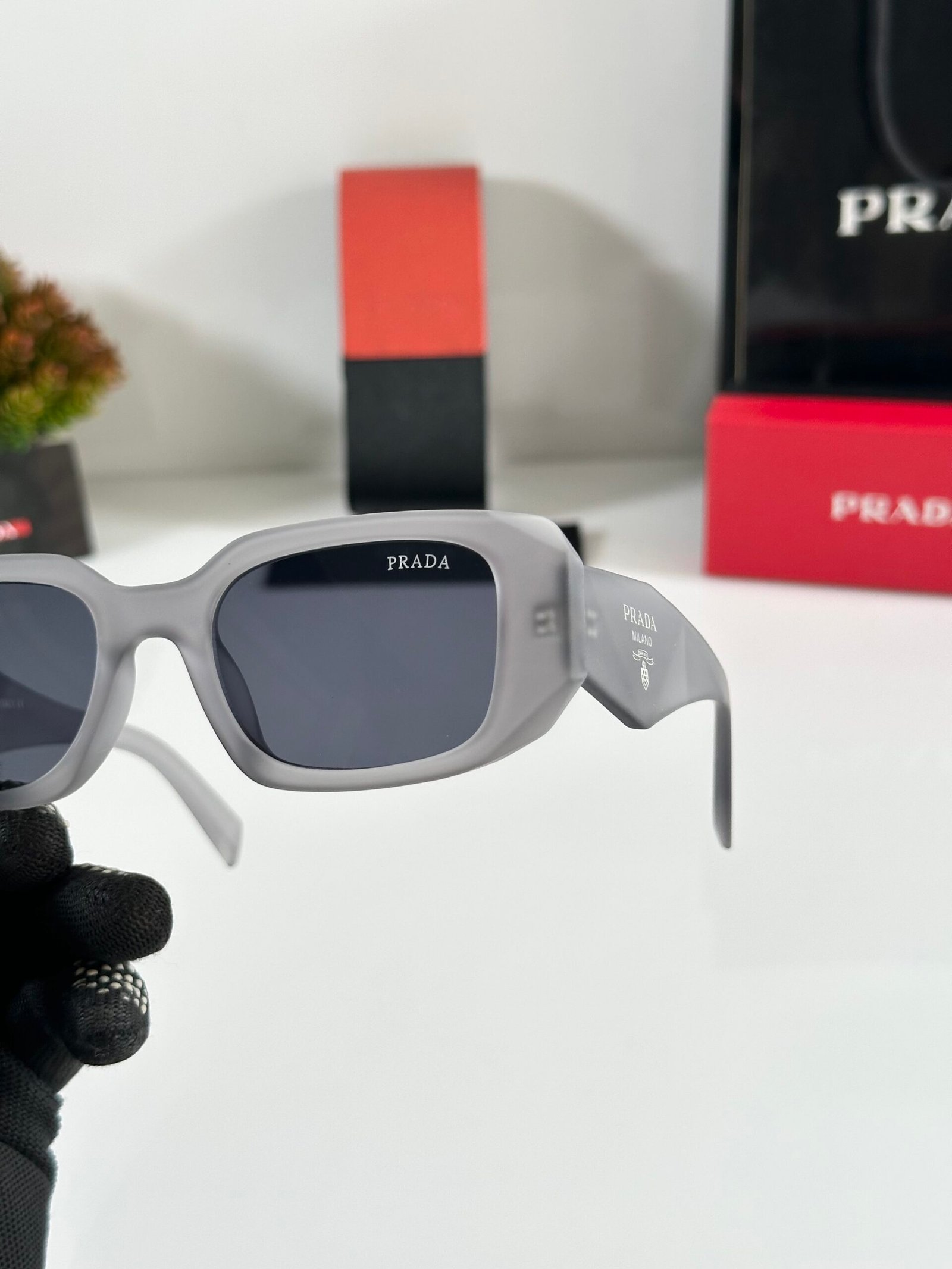 PR 8679 Grey Black - Image 2